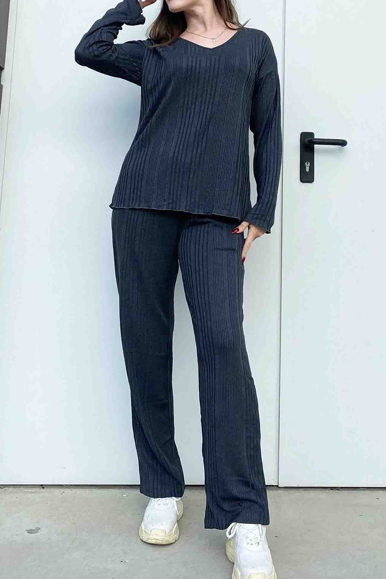 Jana | Ribbed V-neck long sleeve two piece set