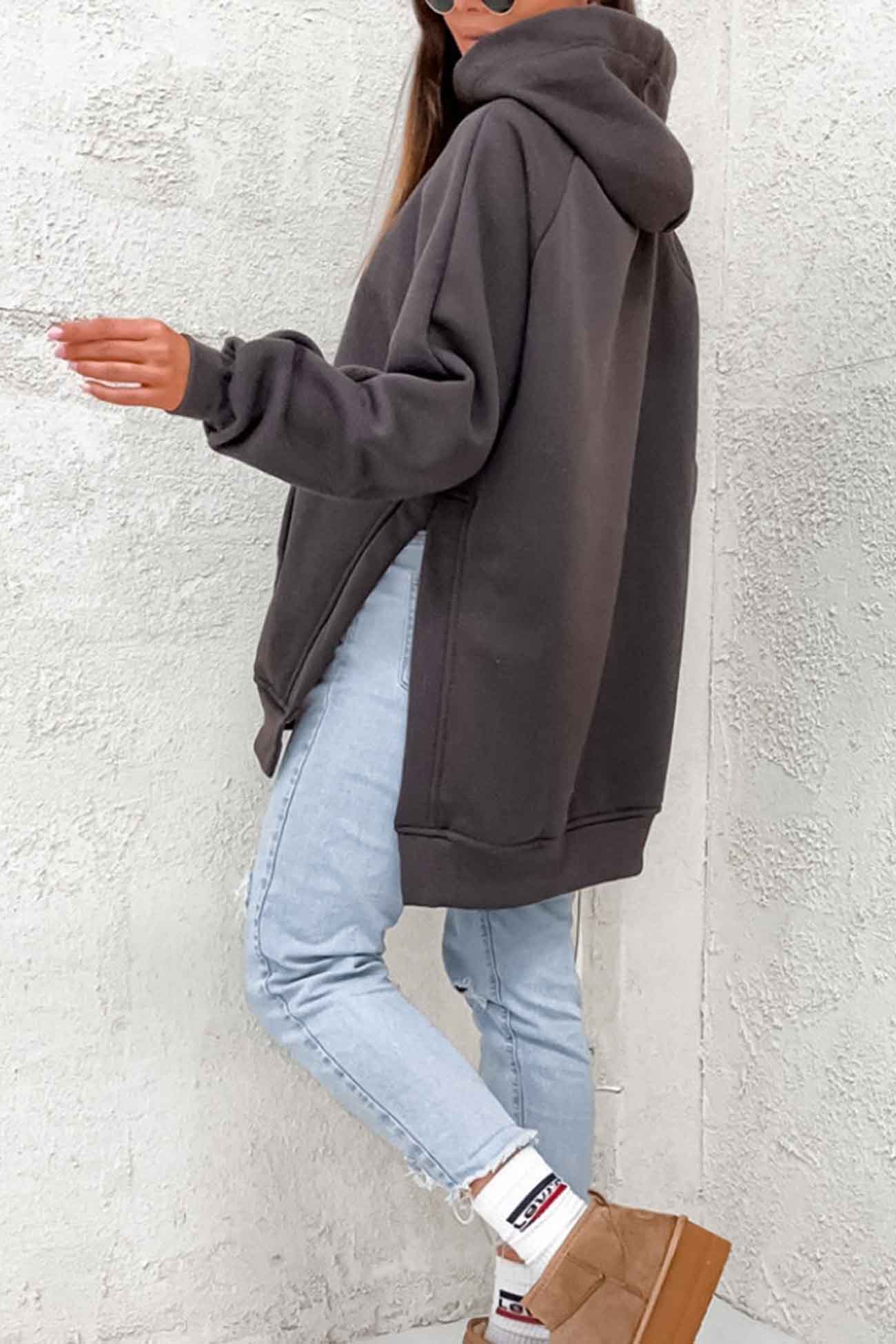 Larissa | Solid color hoodie with pocket slit
