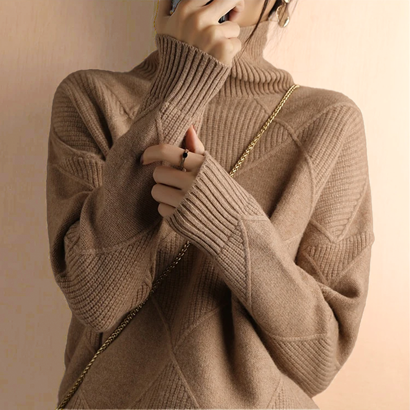 Oriana | Structured turtleneck sweater