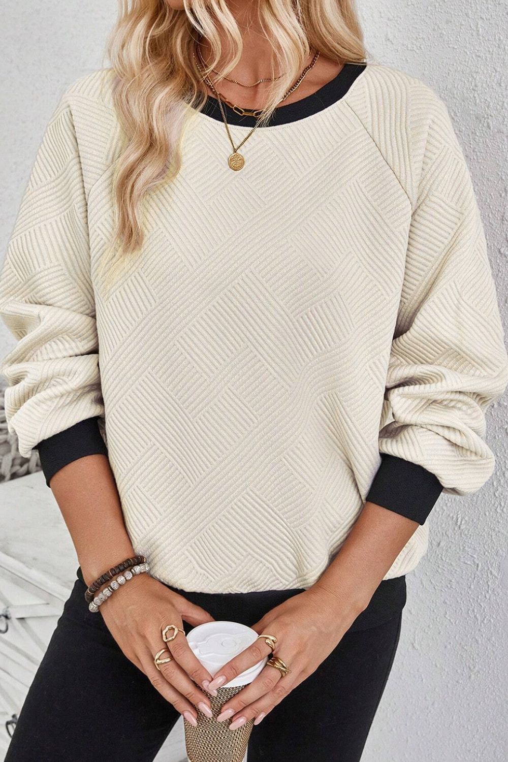 Azucena | Long-sleeved sweatshirt with textured contrast