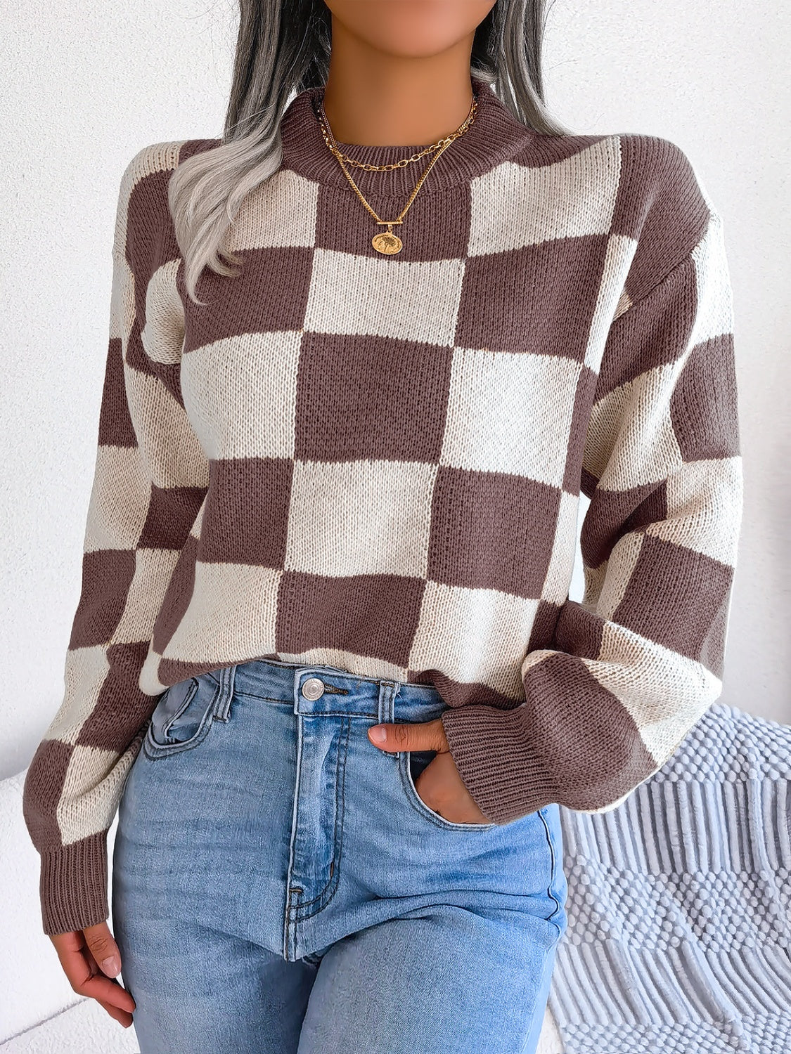 Elsa | Checked long-sleeved sweater with stand-up collar