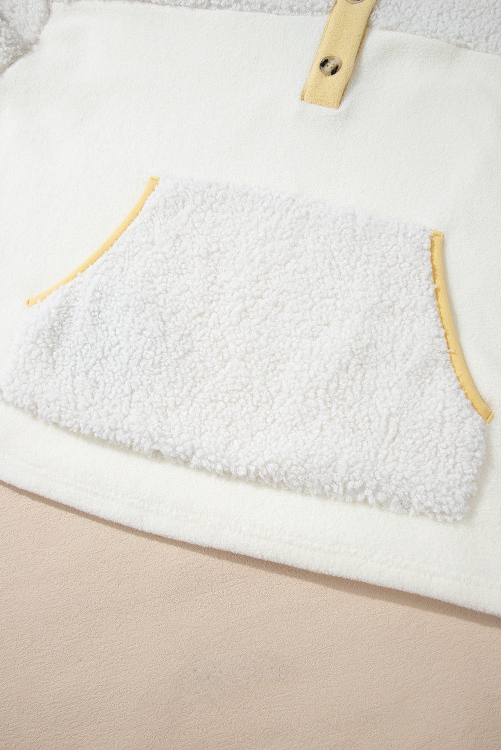 Paula | Fashionable and minimalist winter garment