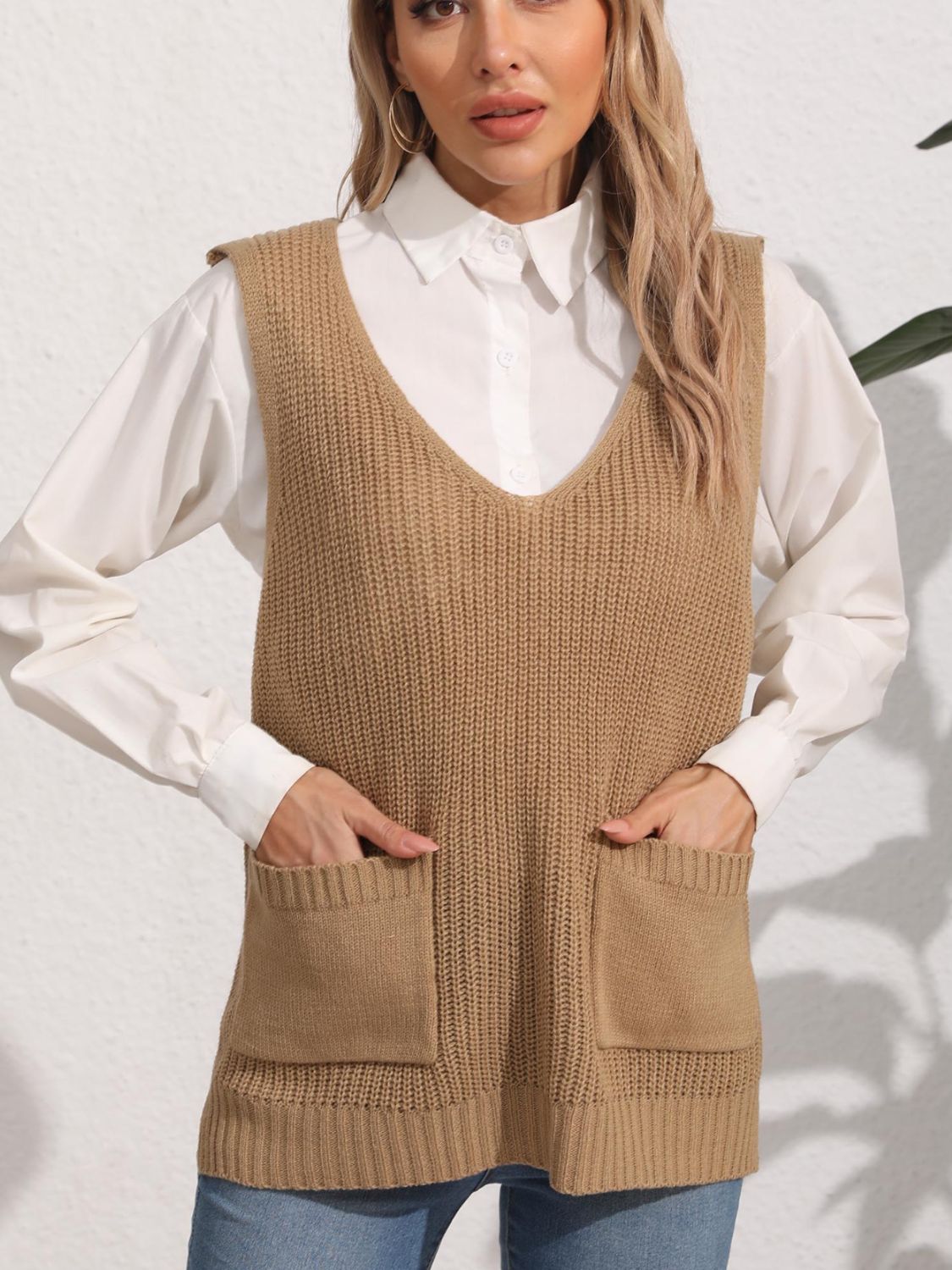 Johanna | Sweater vest with pockets and V-neck