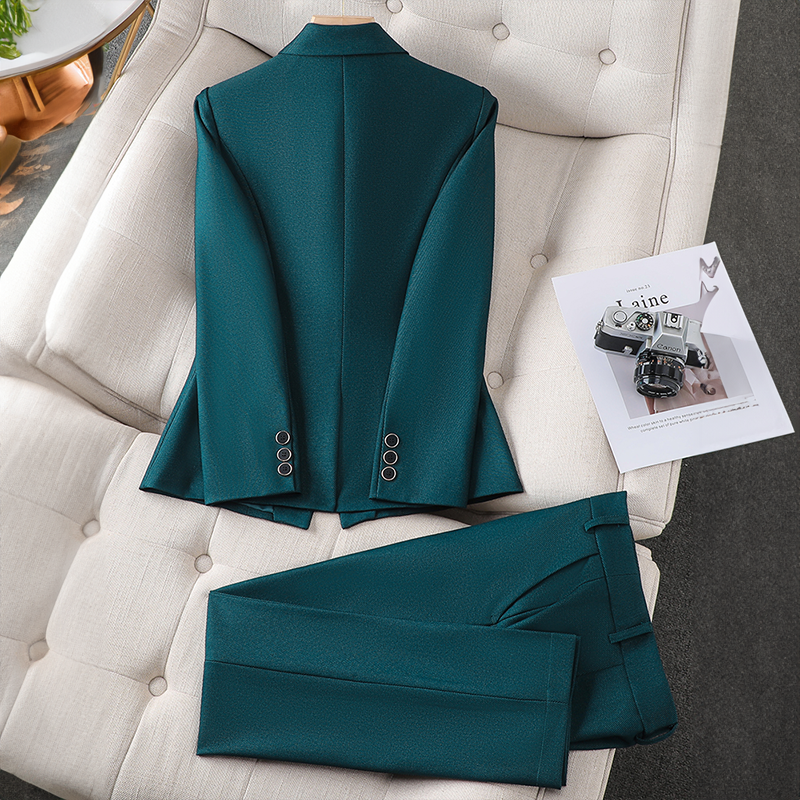 Denise | Trendy and elegant winter set