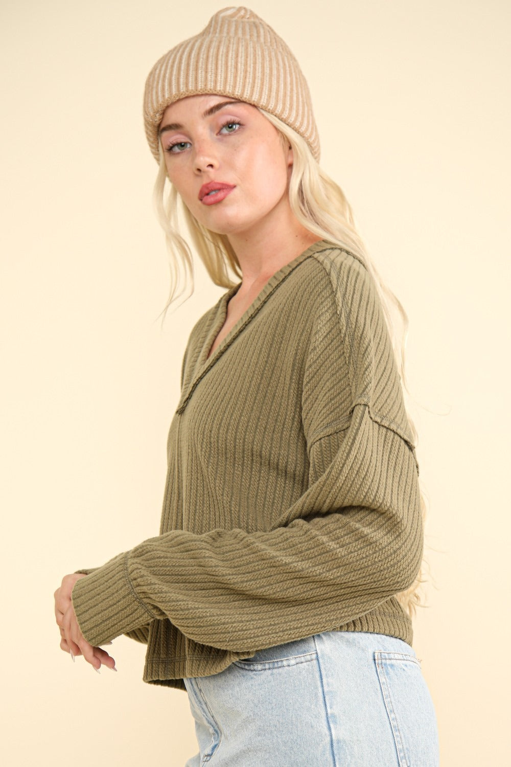 Amalia | Ribbed knit top with exposed seam and V-neckline
