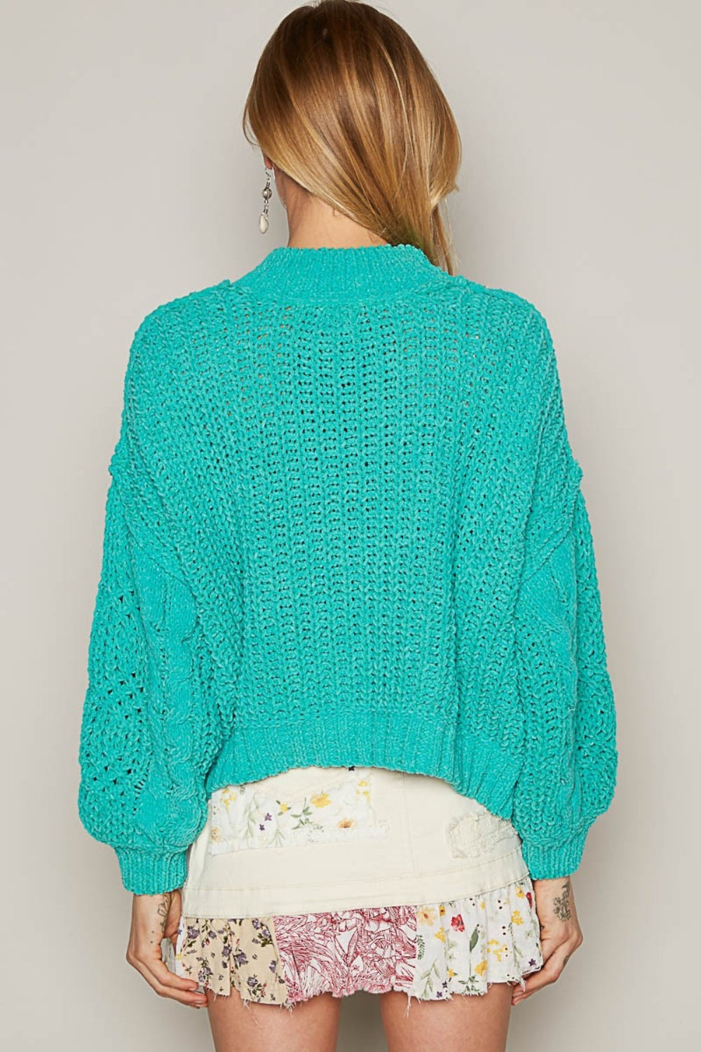 Aneta | Sweater with stand-up collar and cable knit