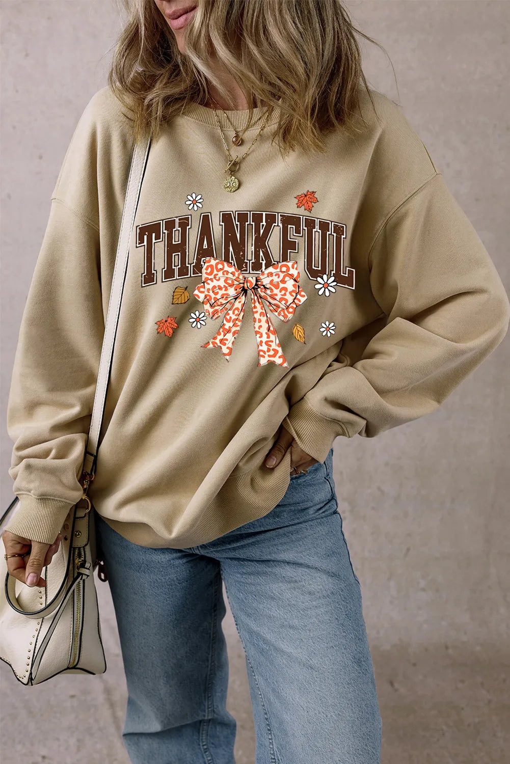 Pilar | THANKFUL long-sleeved crew neck sweatshirt with bow