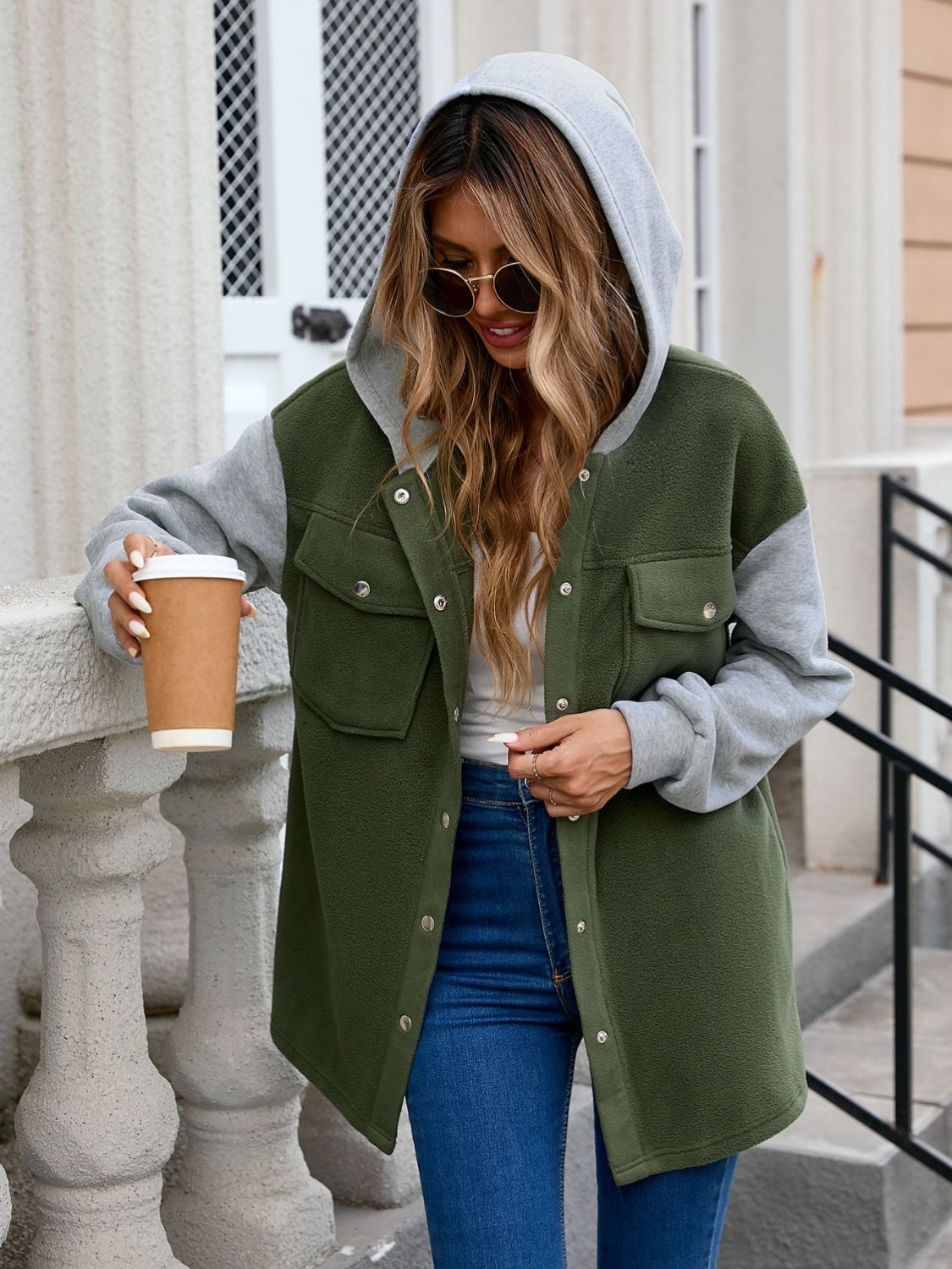 Tatjana | Contrast colored hooded jacket with snap fasteners and pockets