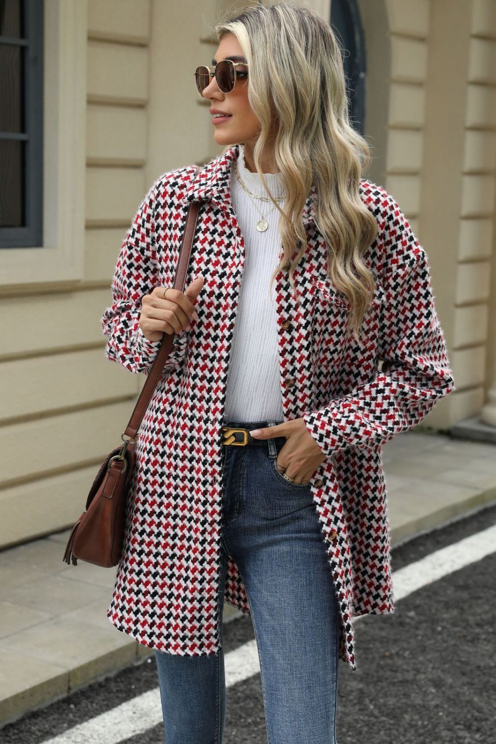 Anika | Houndstooth coat with buttons and dropped shoulders