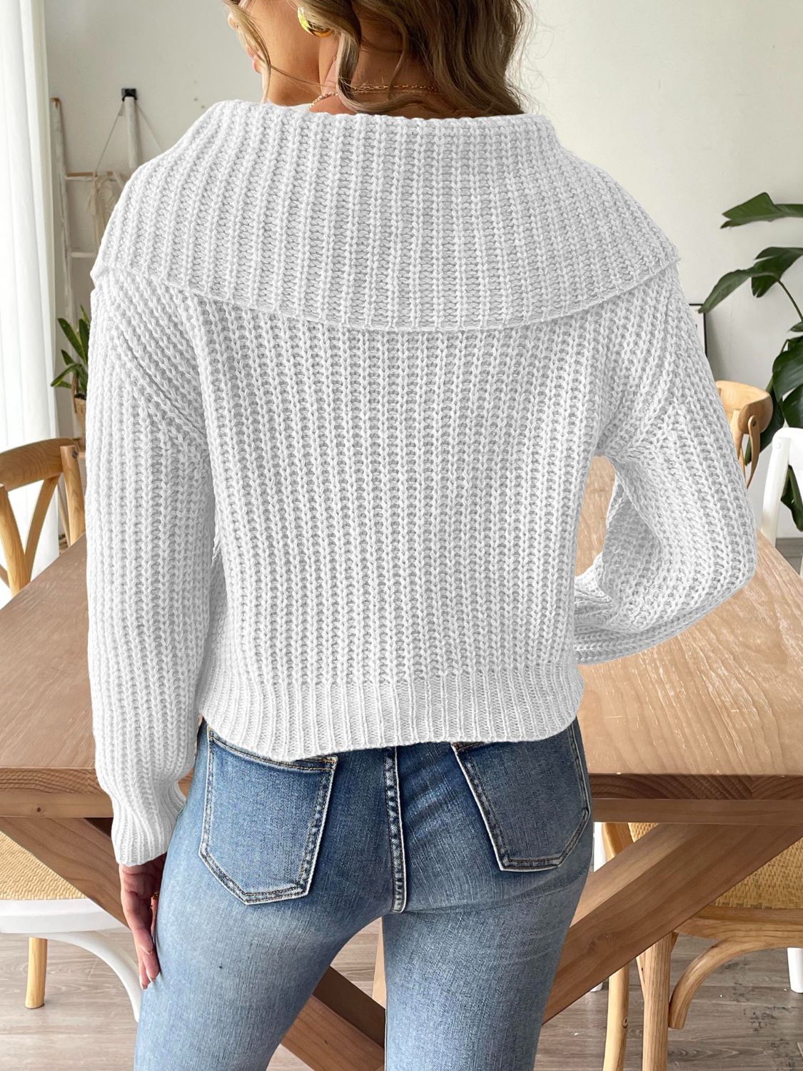 Olga | Long-sleeved cable knit sweater