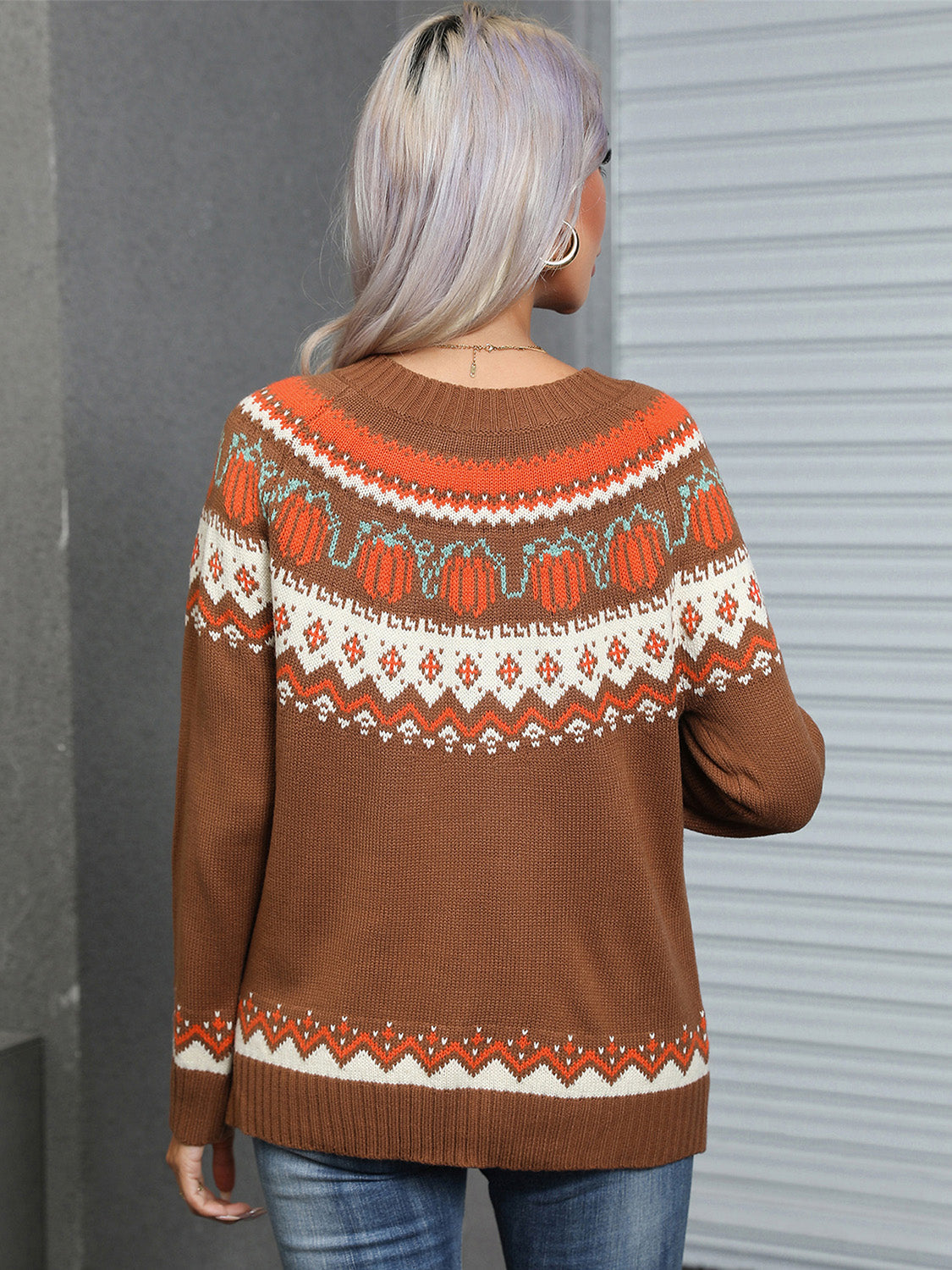 Magda | Long-sleeved sweater with a geometric crew neck
