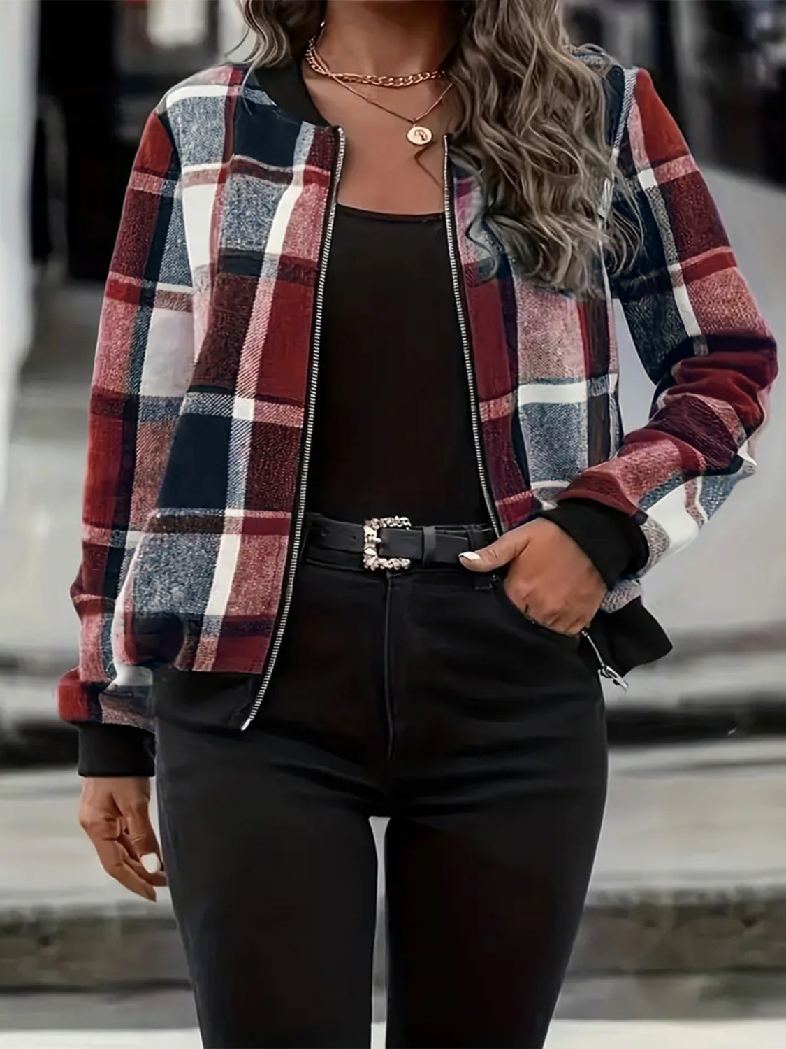 Klara | Oversized checked jacket with baseball collar and zip fastening