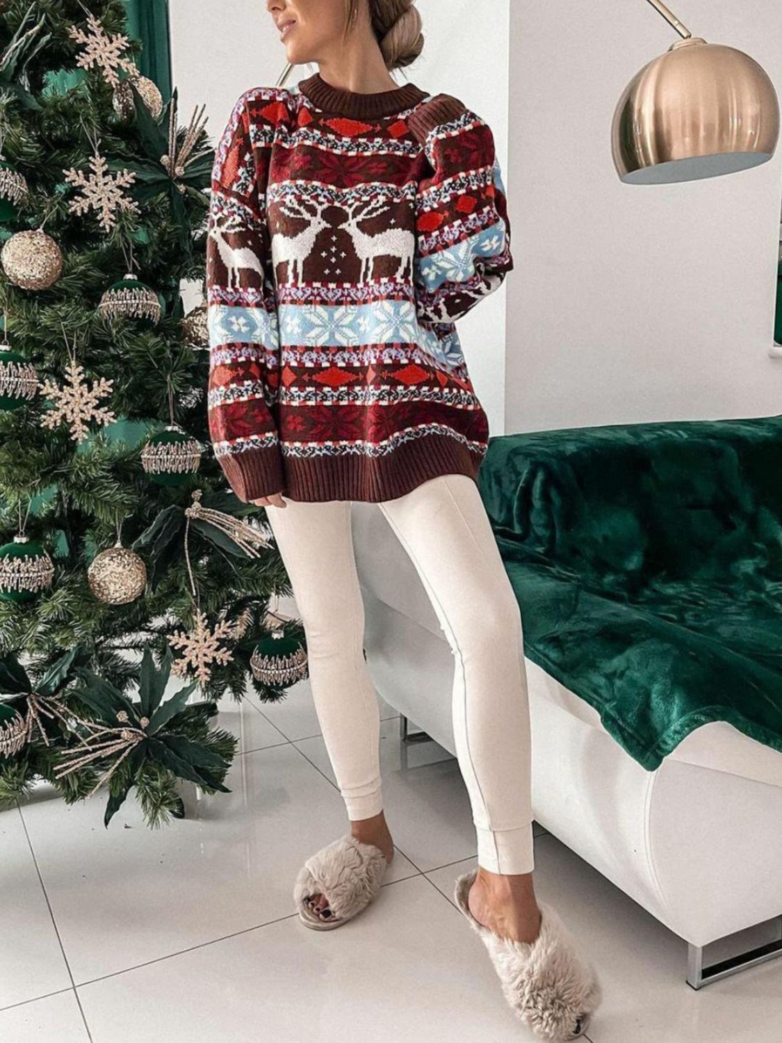 Trinidad | Pullover with a geometric crew neck and dropped shoulders
