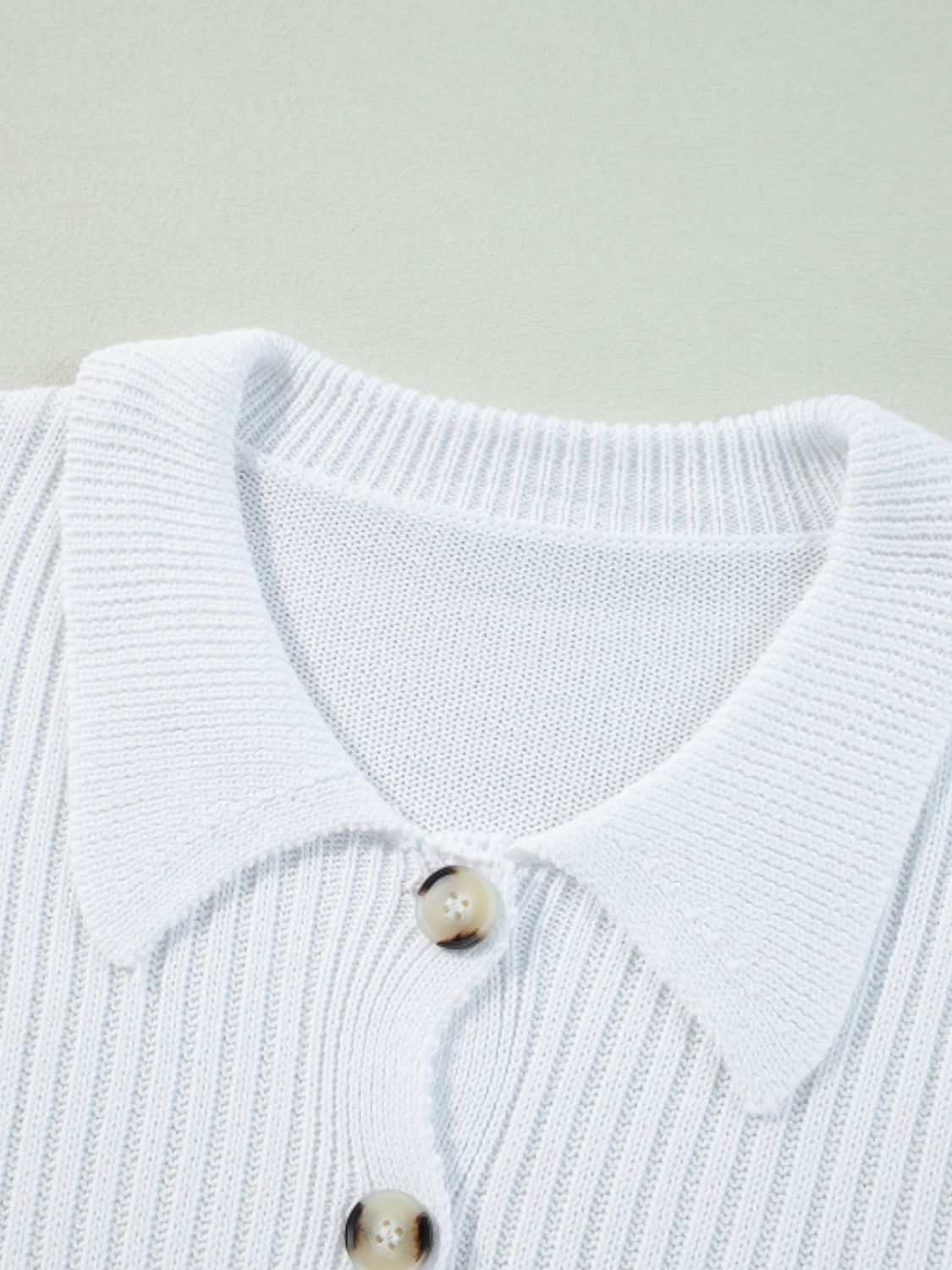 Isabel | Long-sleeved cardigan with collar and button placket