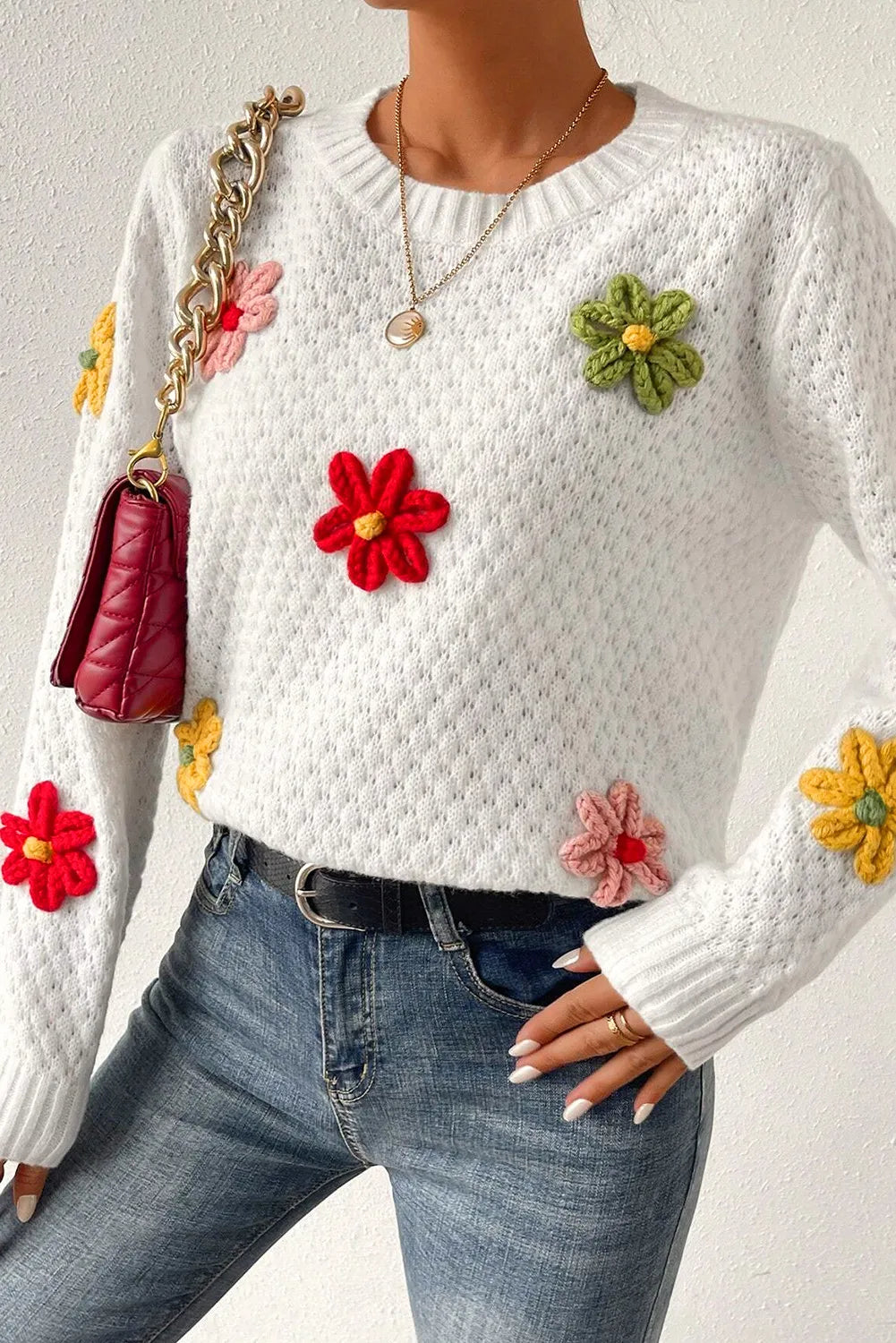 Mia | Sweater with crocheted floral crew neck