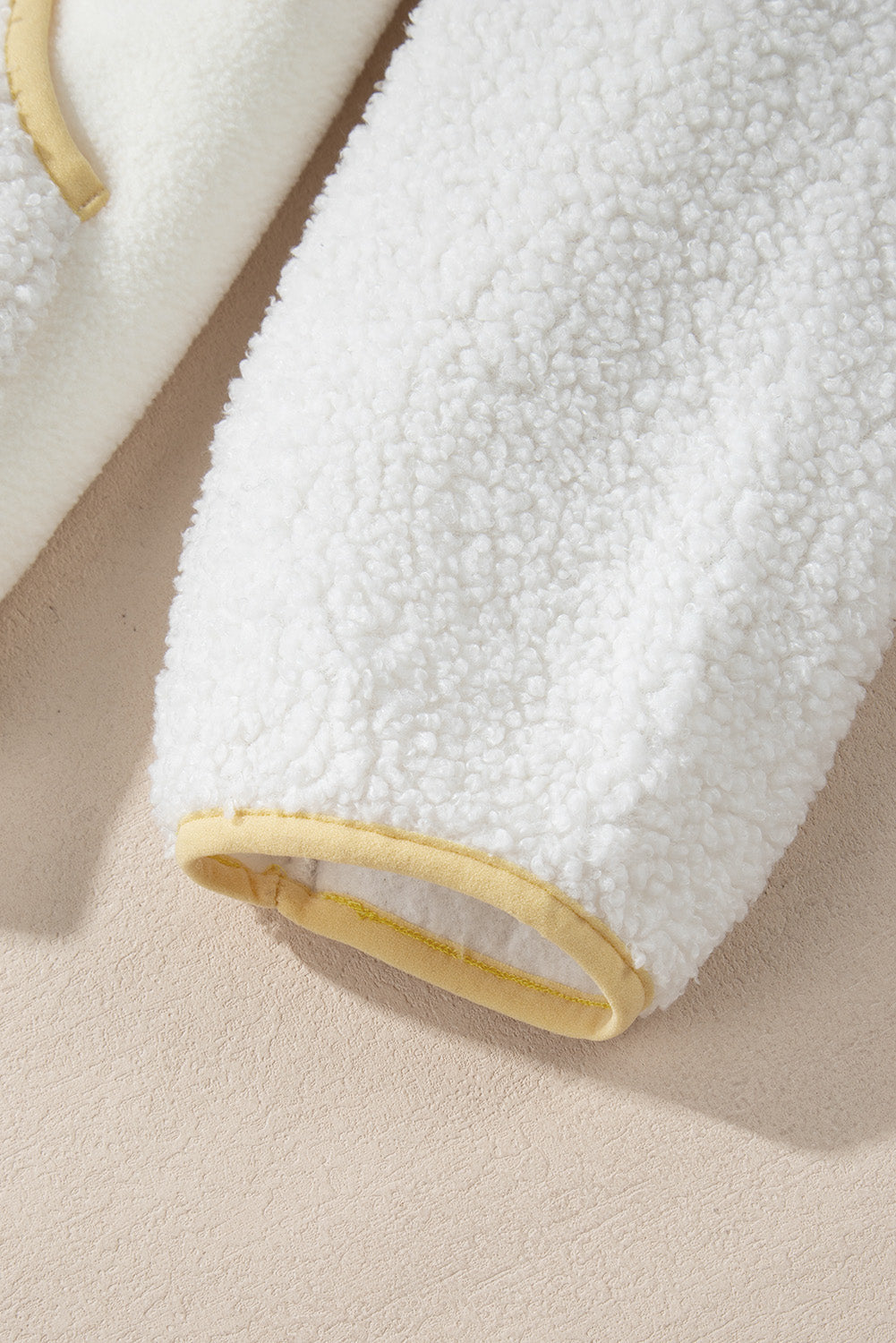 Paula | Fashionable and minimalist winter garment