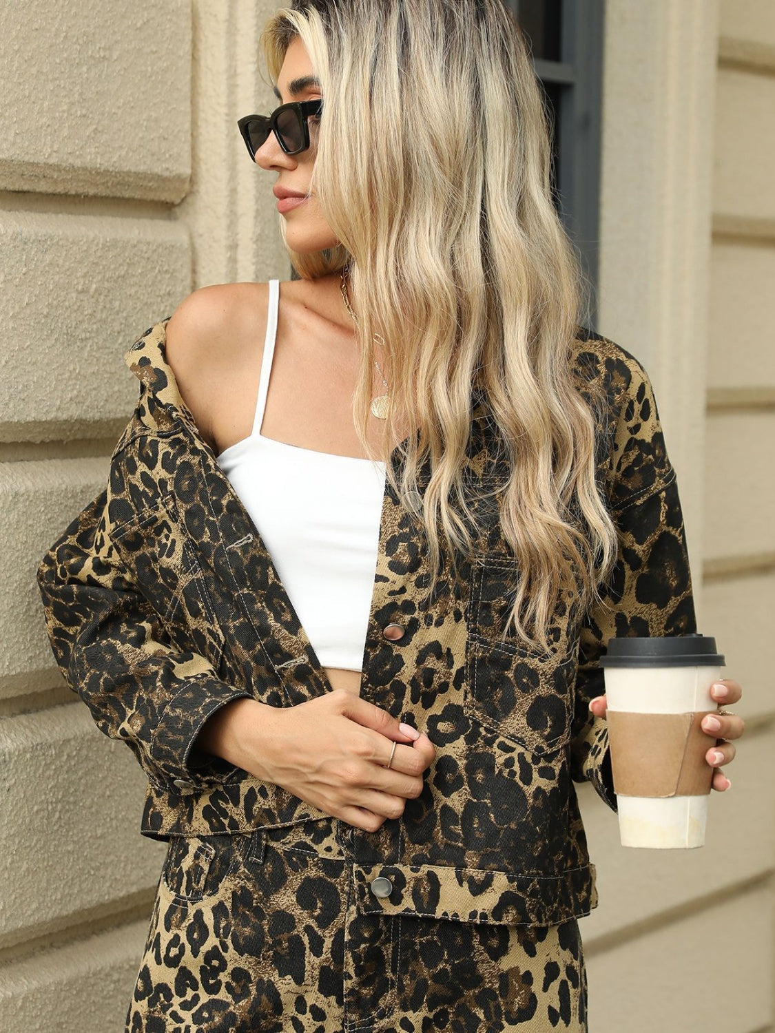 Klara | Long sleeve denim jacket with pockets and leopard print