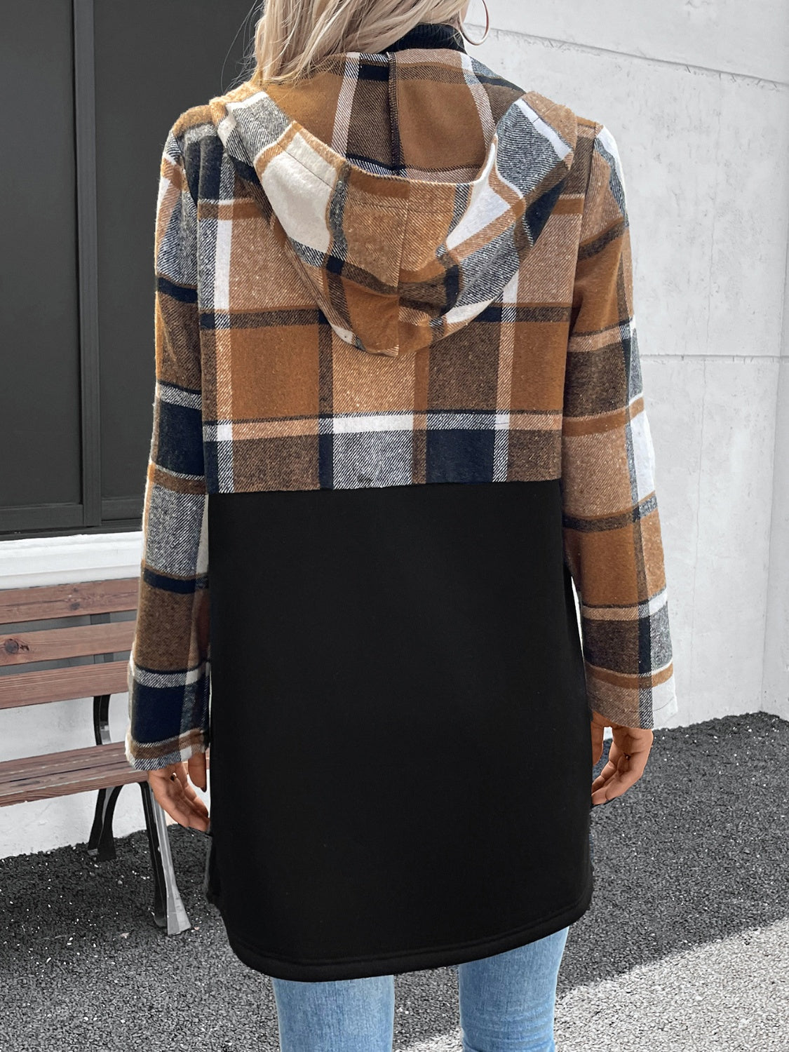 Hana | Checked long sleeve hooded outerwear with zip fastening