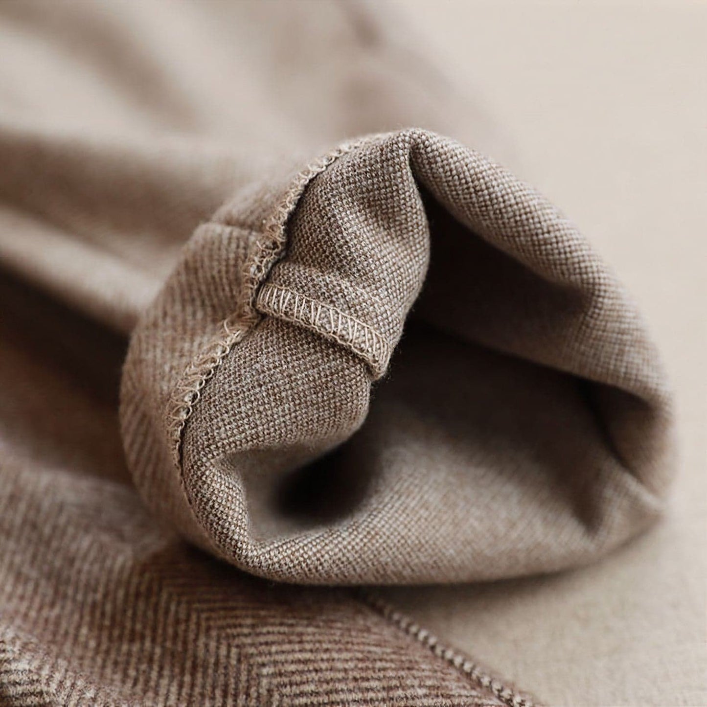 Denna | Men's Herringbone Pleated Pants