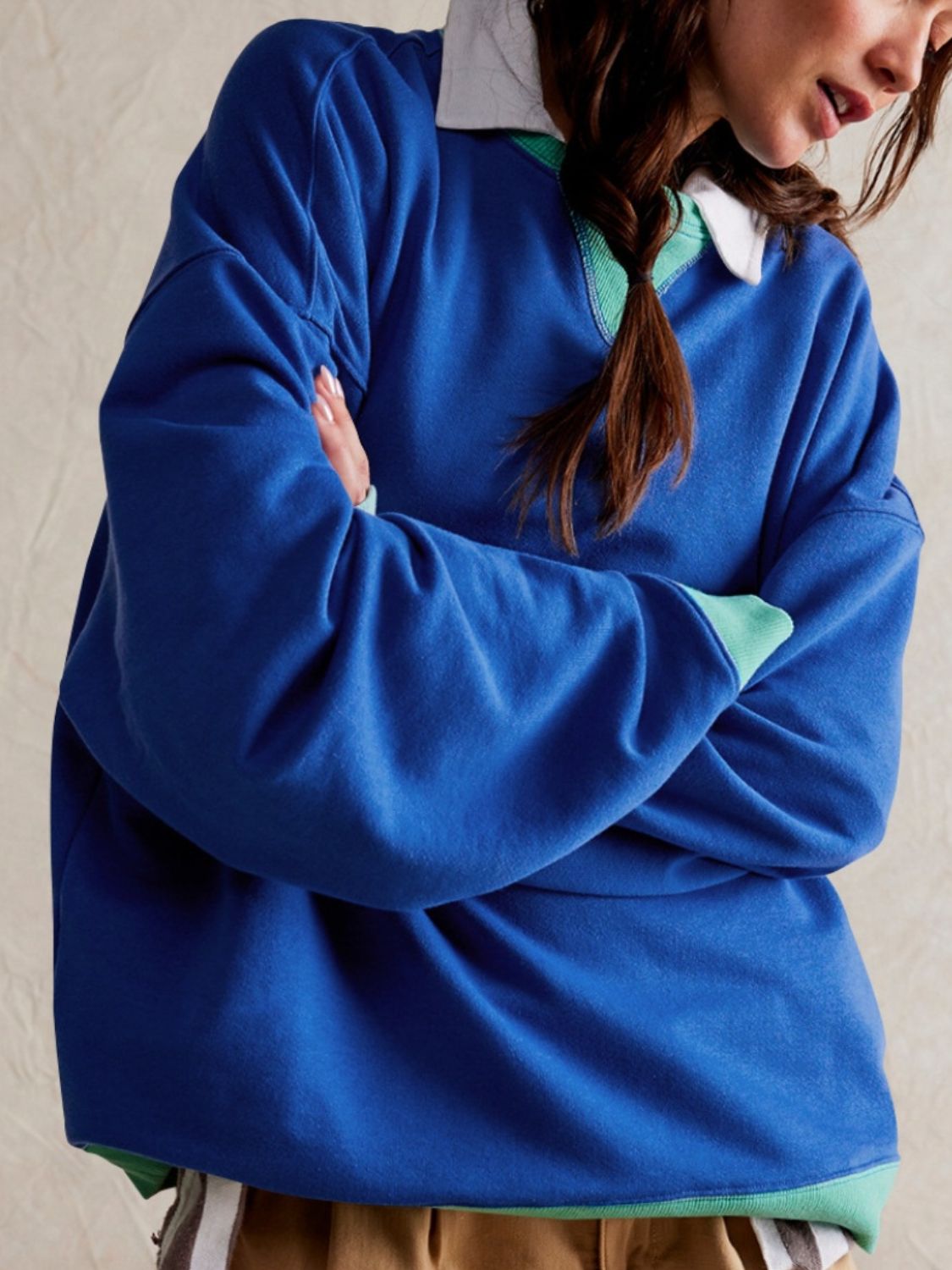 Ilona | Contrasting long-sleeved sweatshirt with dropped shoulders