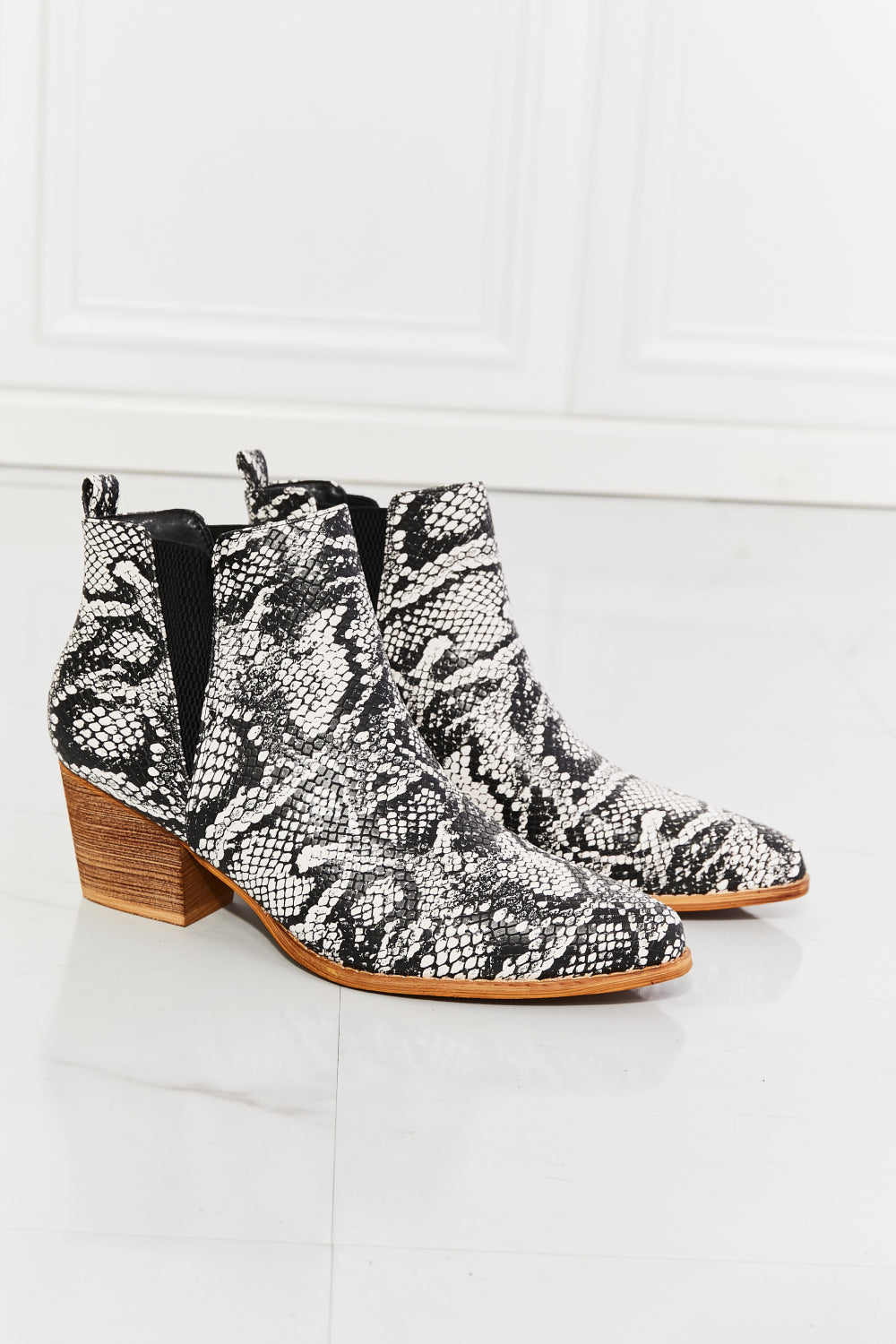 Maricarmen | Supportive and fashionable orthopedic footwear