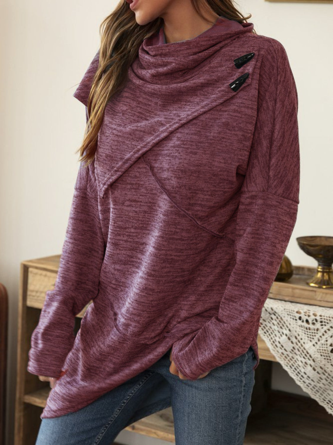 Matilde | Long sleeve t-shirt with asymmetric hem and cowl neckline