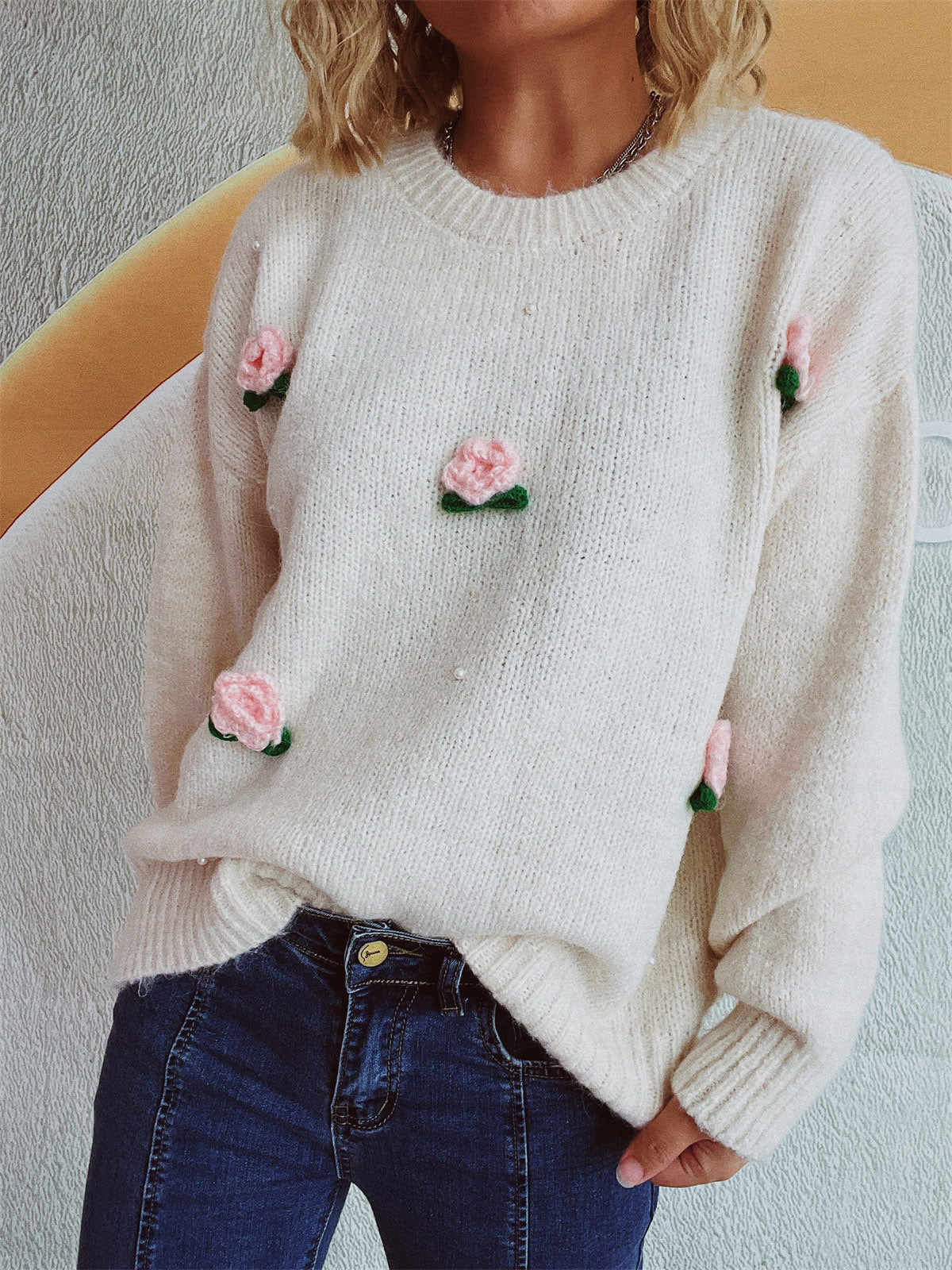 Stefanie | Long-sleeved sweater with a floral crew neck