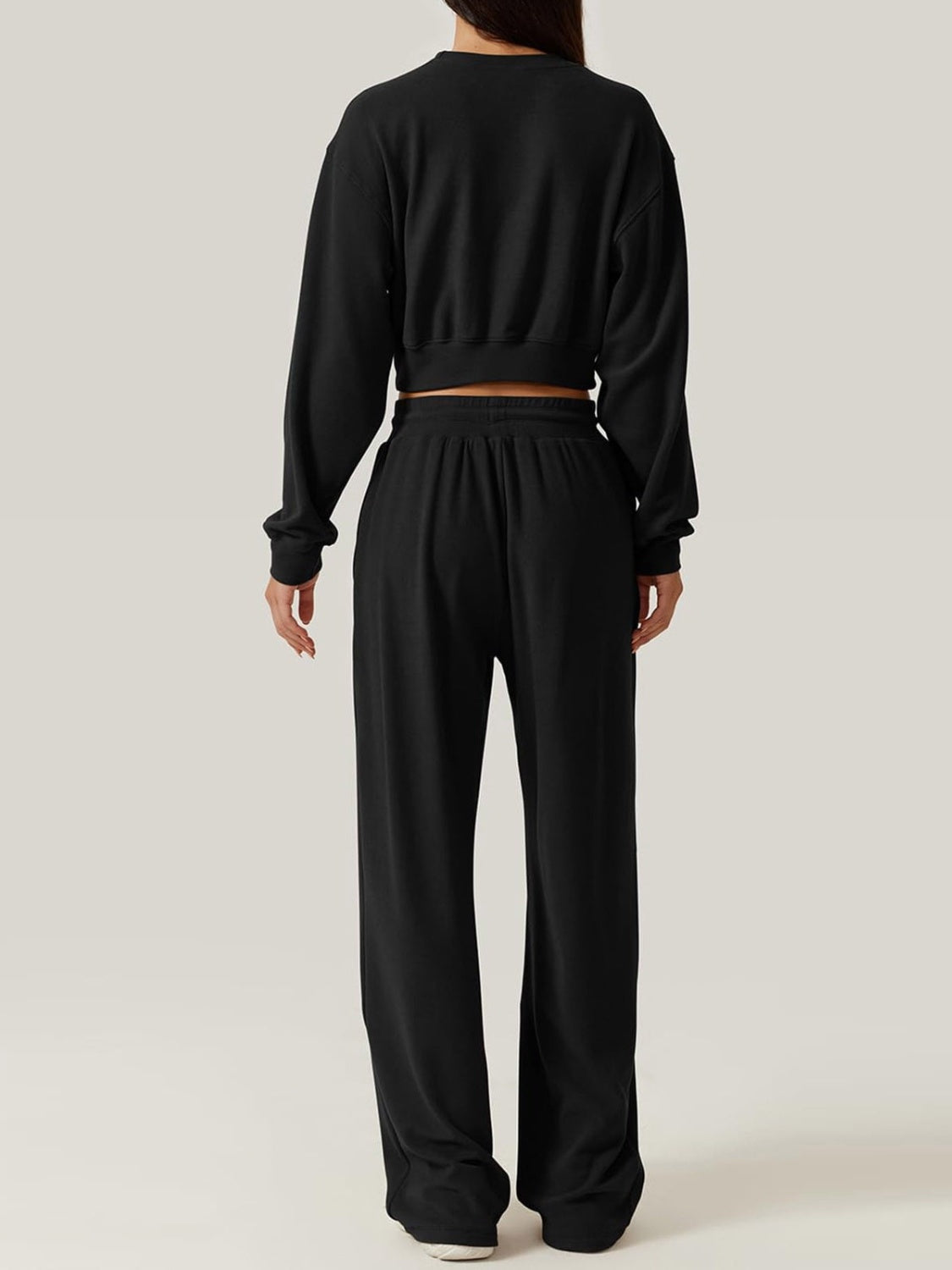 Gina | Set consisting of a crossover crew neck top and drawstring trousers