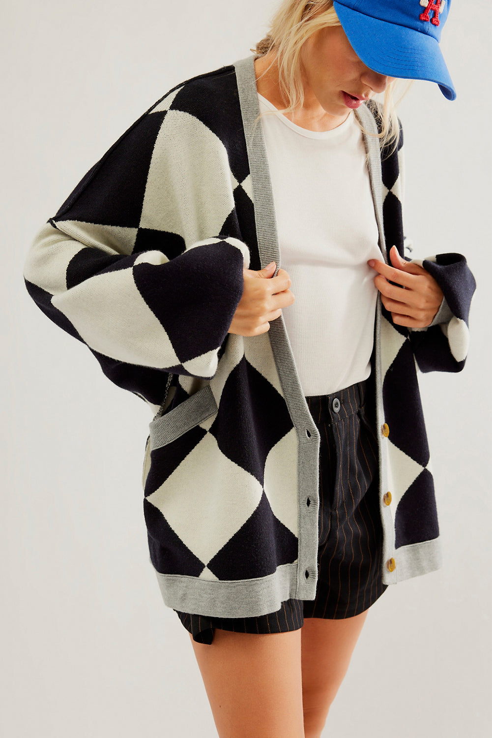 Monica| Casual and fashionable winter cardigan