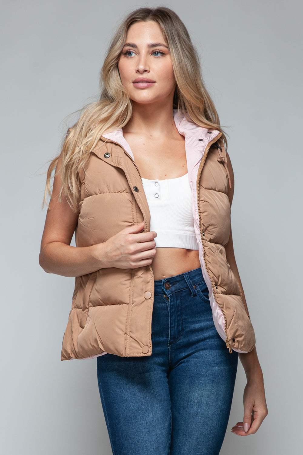 Nuria | Snobbish hooded vest with snap and zip fastening