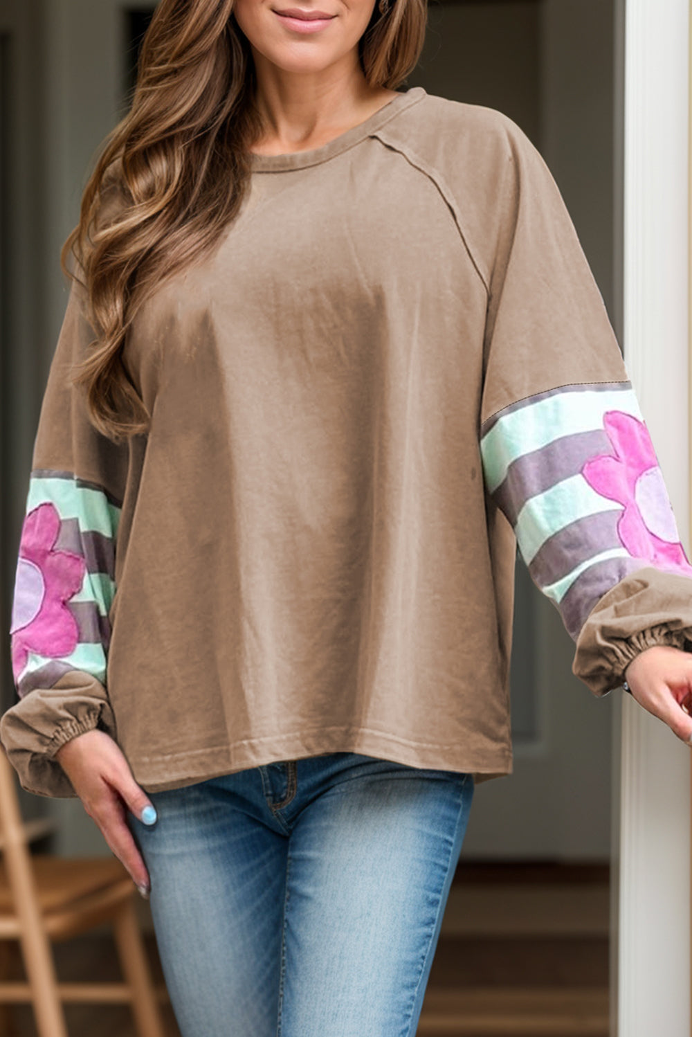 Alba | Plus size floral blouse with crew neck and long sleeves