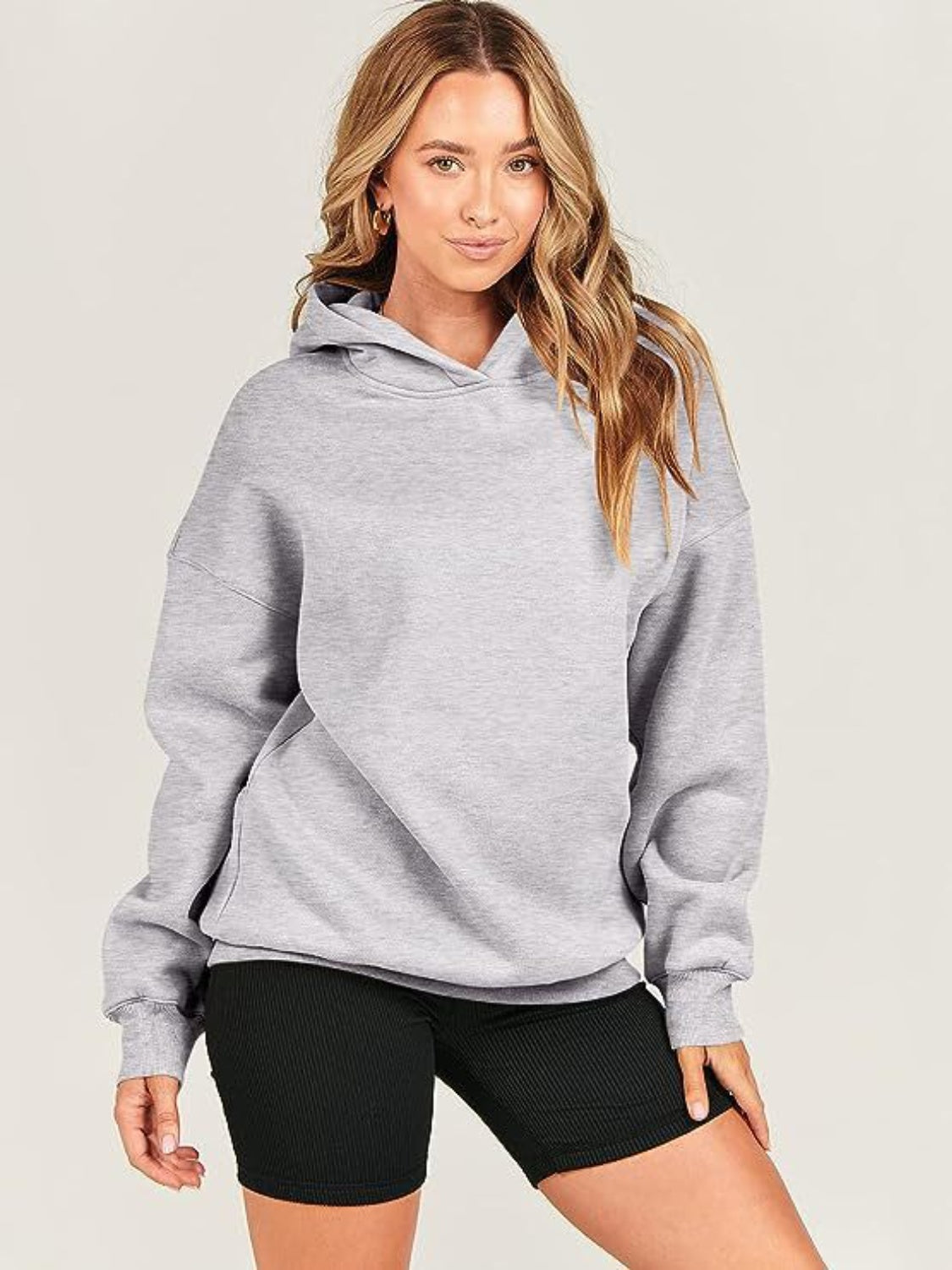 Melanie | Long-sleeved hoodie with dropped shoulders