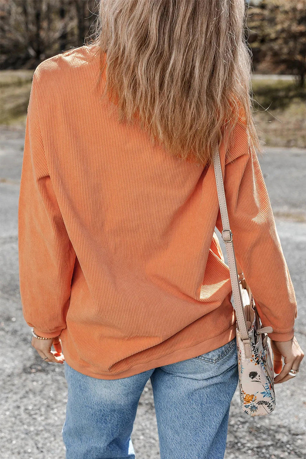 Anita | Long sleeve crew neck sweatshirt with letter graphic