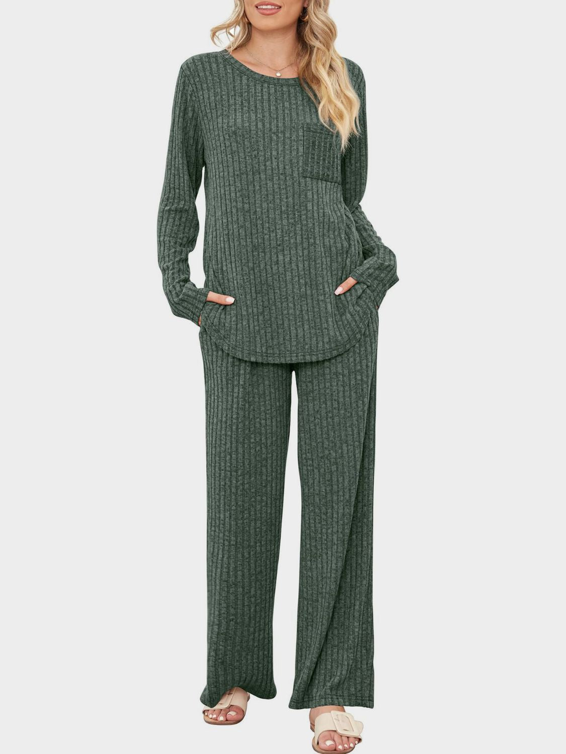Henriette | Set consisting of a long-sleeved top and crew-neck trousers