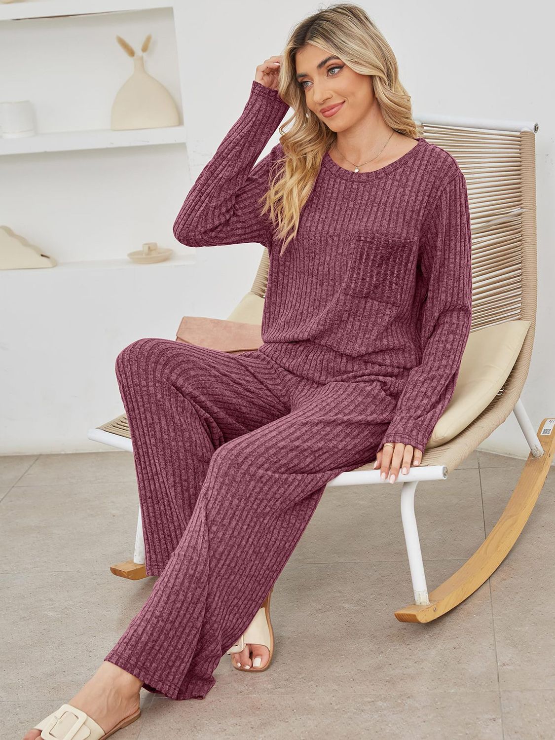 Henriette | Set consisting of a long-sleeved top and crew-neck trousers