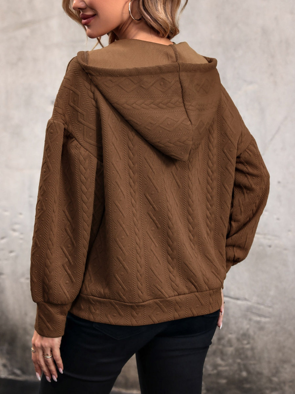 Louise | Long sleeve hoodie with drawstring and dropped shoulders