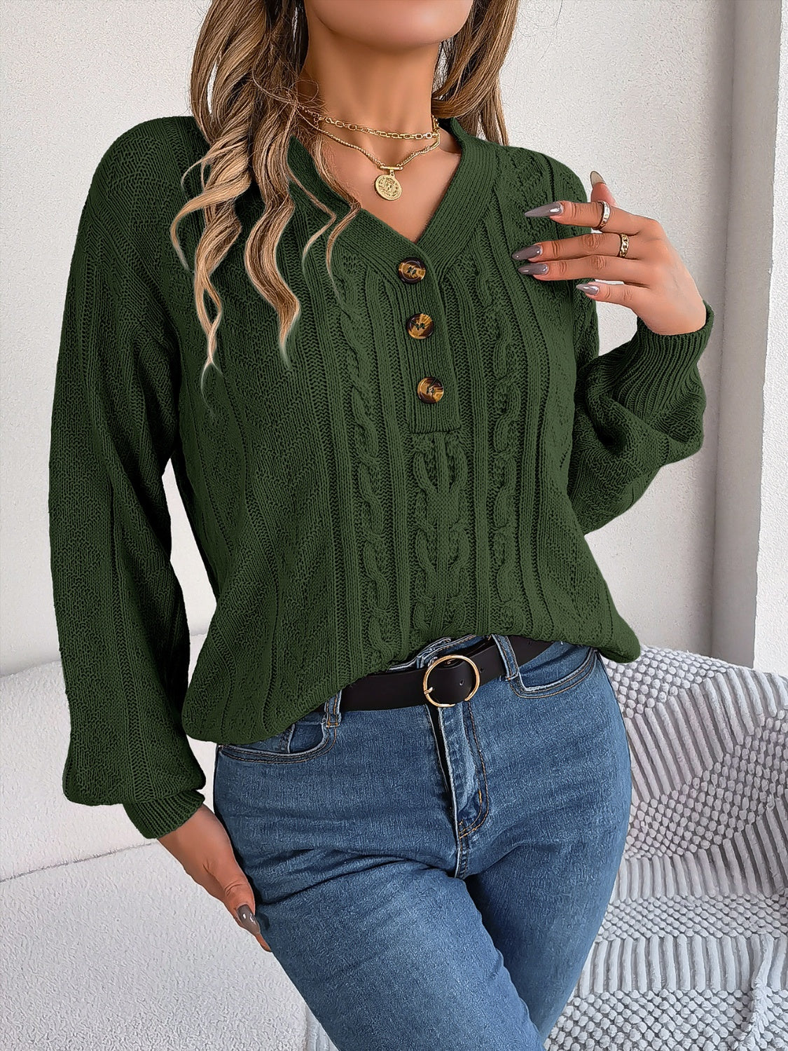 Maite | Long-sleeved sweater with cable knit and V-neck