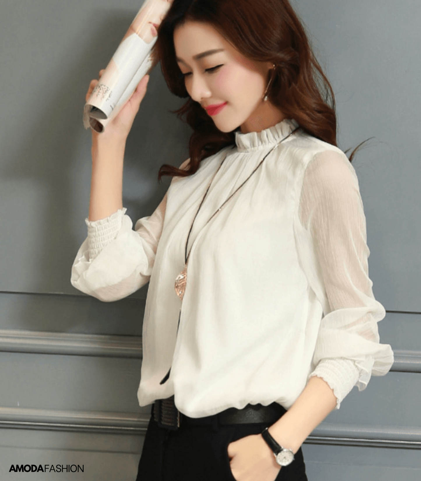 Brusset® | Blouse With Neckline