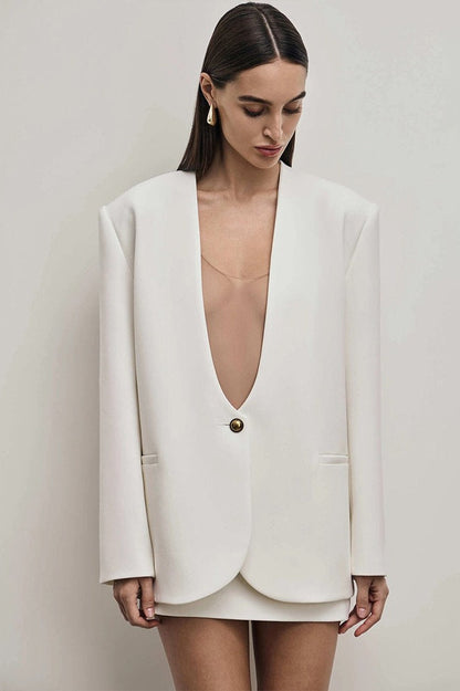 Solid Fitted Single-Breasted Regular Shoulder Blazer