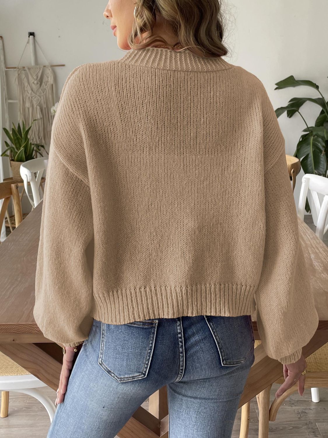 Sibylle | Beaded cardigan with long sleeves and an open front