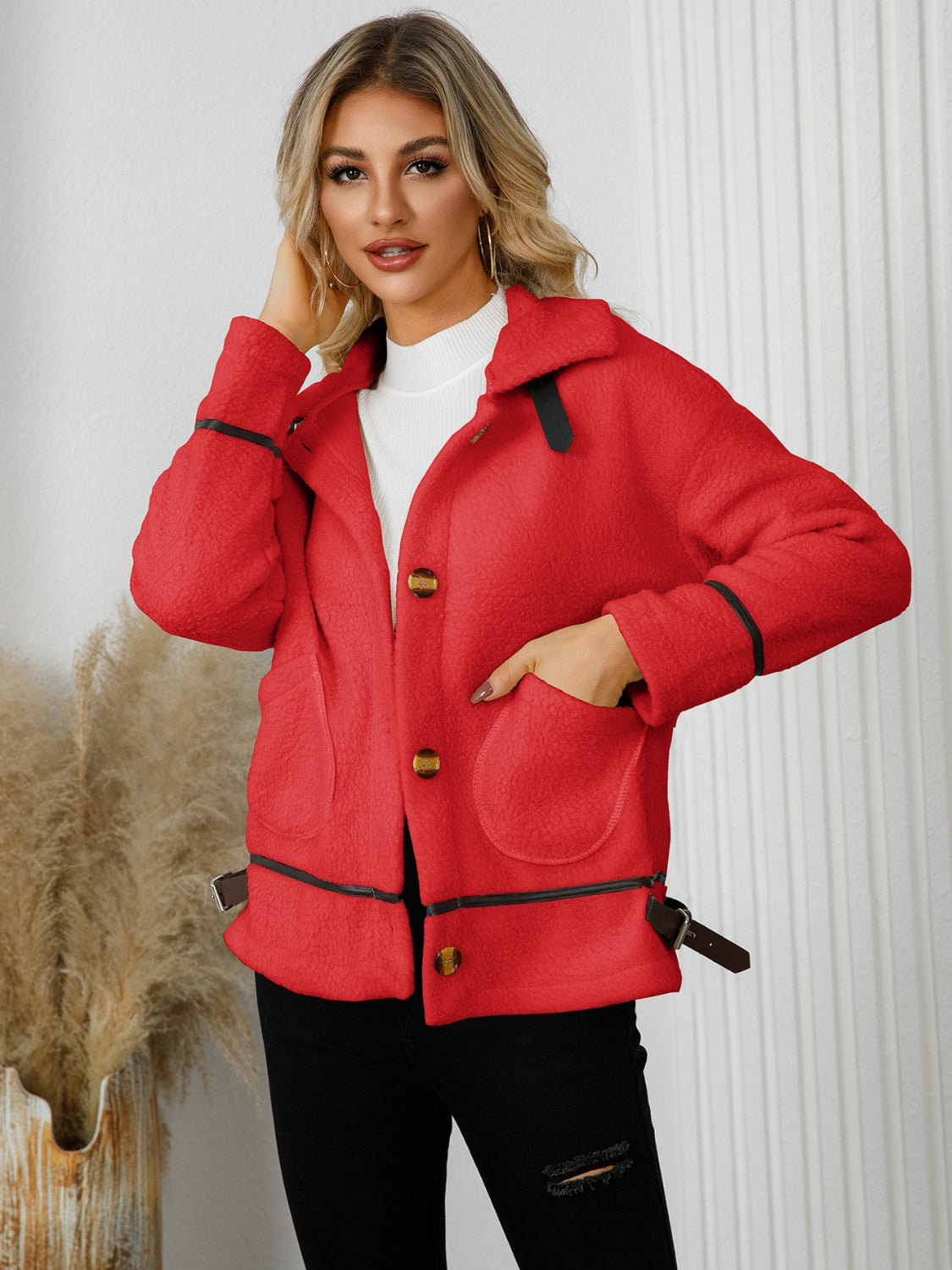 Edith | Jacket with pockets and button placket and collar
