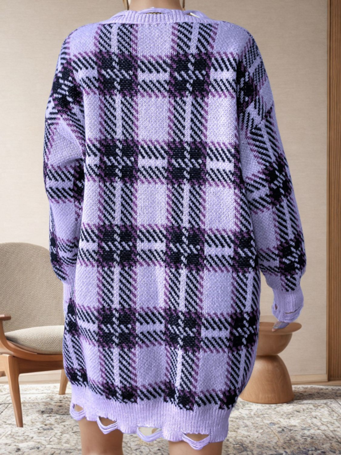 Annelie | Long sleeve sweater dress with a distressed checked V-neck