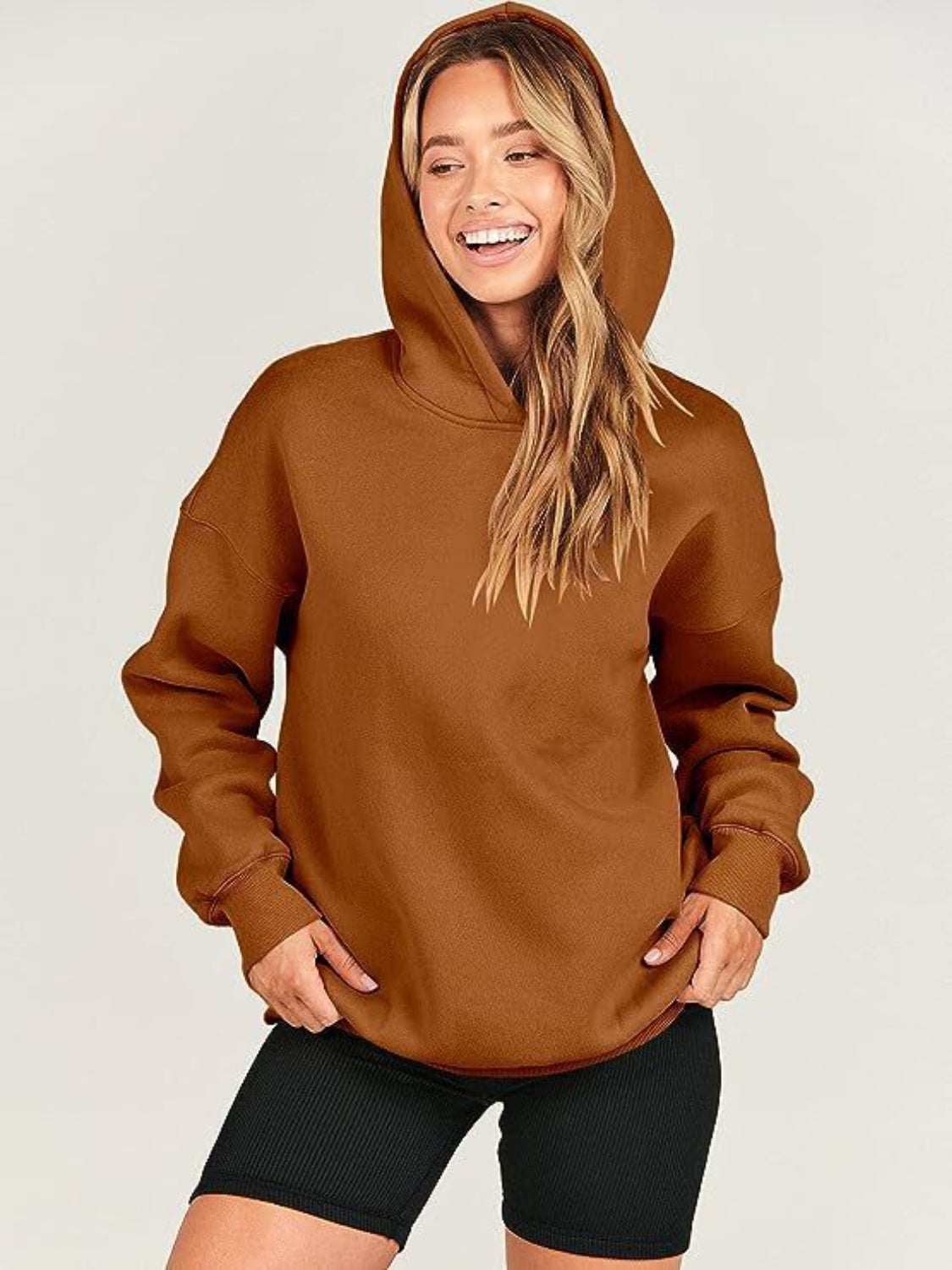 Melanie | Long-sleeved hoodie with dropped shoulders