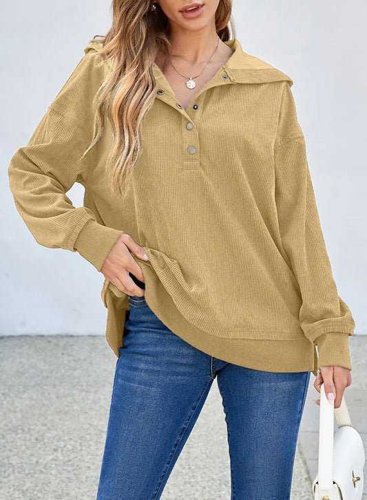 Elena | Hoodie with a half-length snap fastening and low shoulders