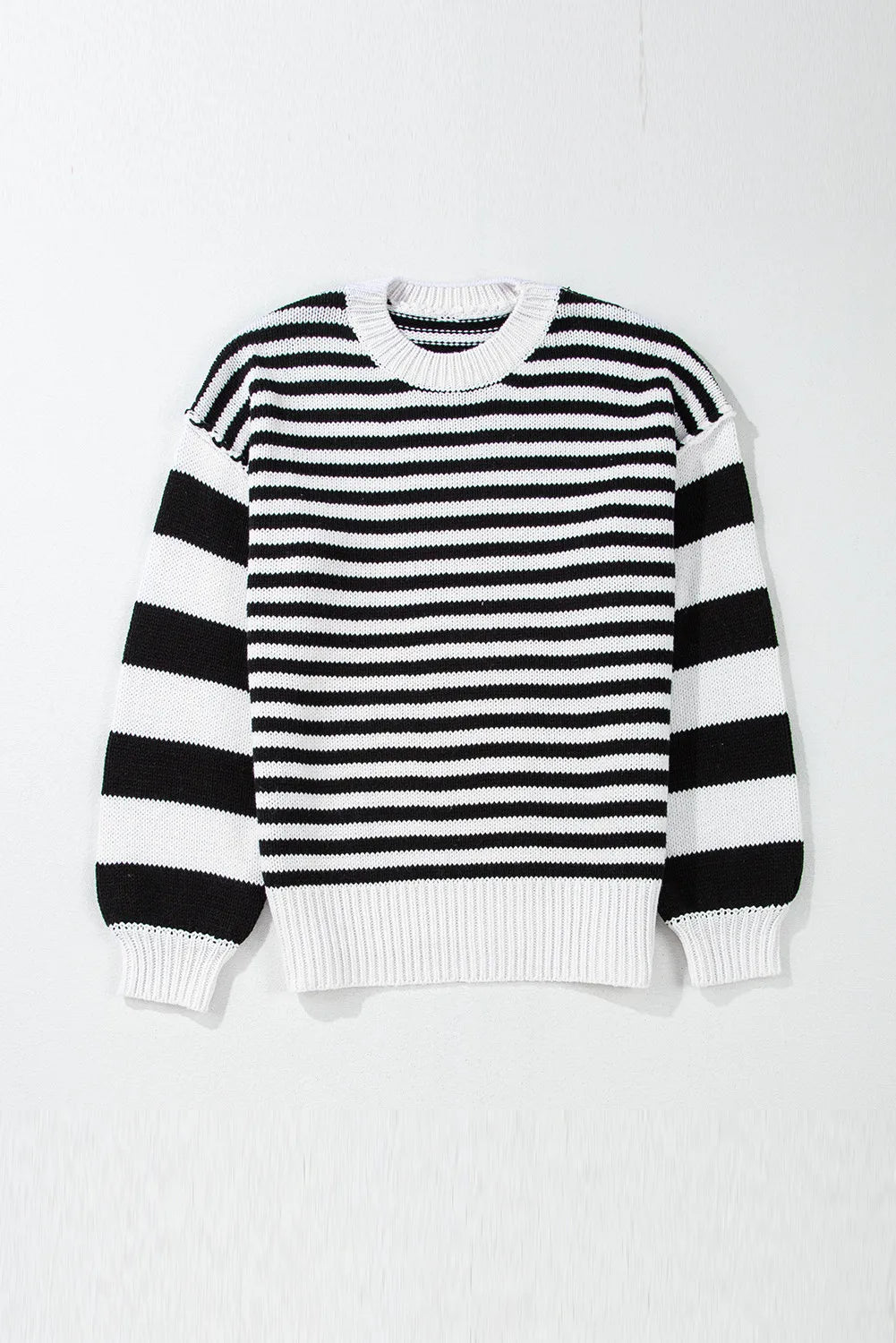 Angela | Striped long-sleeved sweater with a crew neck