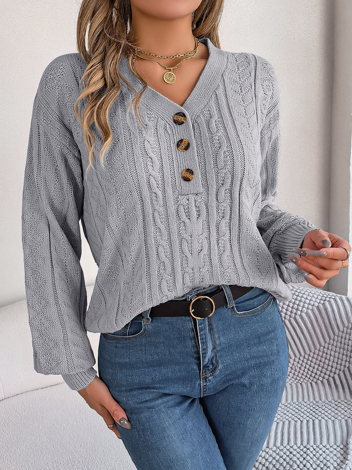 Maite | Long-sleeved sweater with cable knit and V-neck