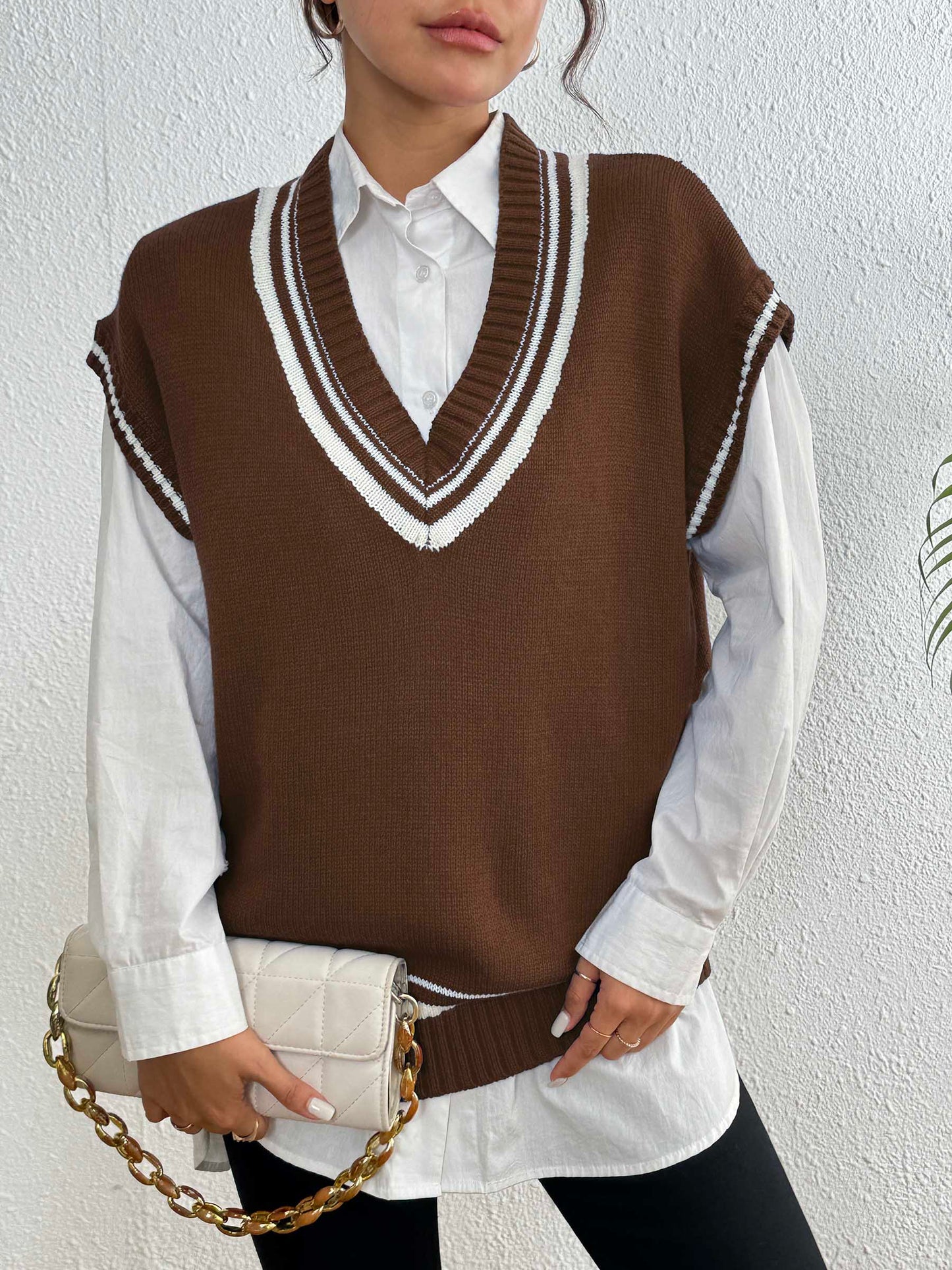 Margherita | Sweater vest with contrast trim and V-neck