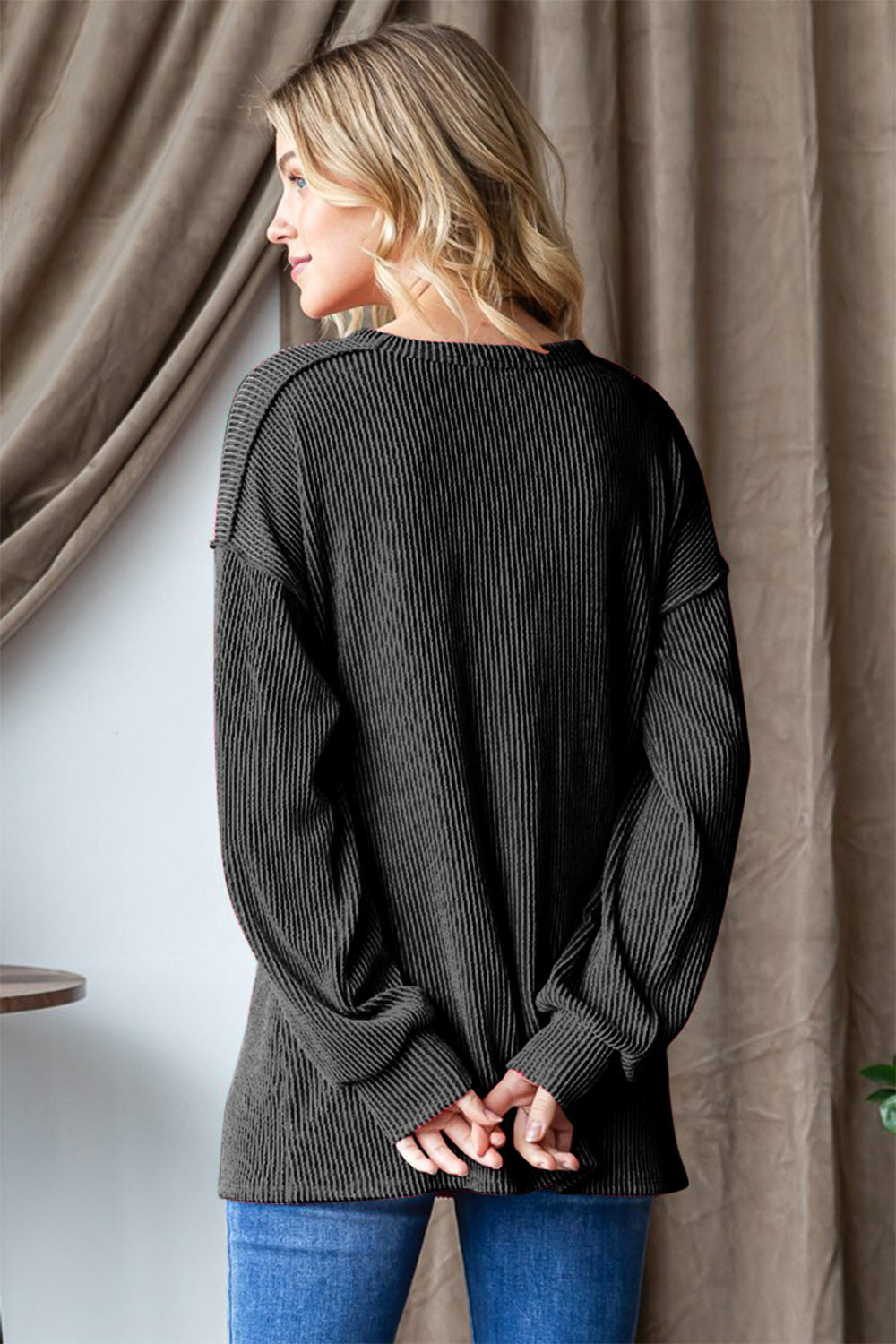Judith | Long sleeve Heimish t-shirt with ribbed exposed seams
