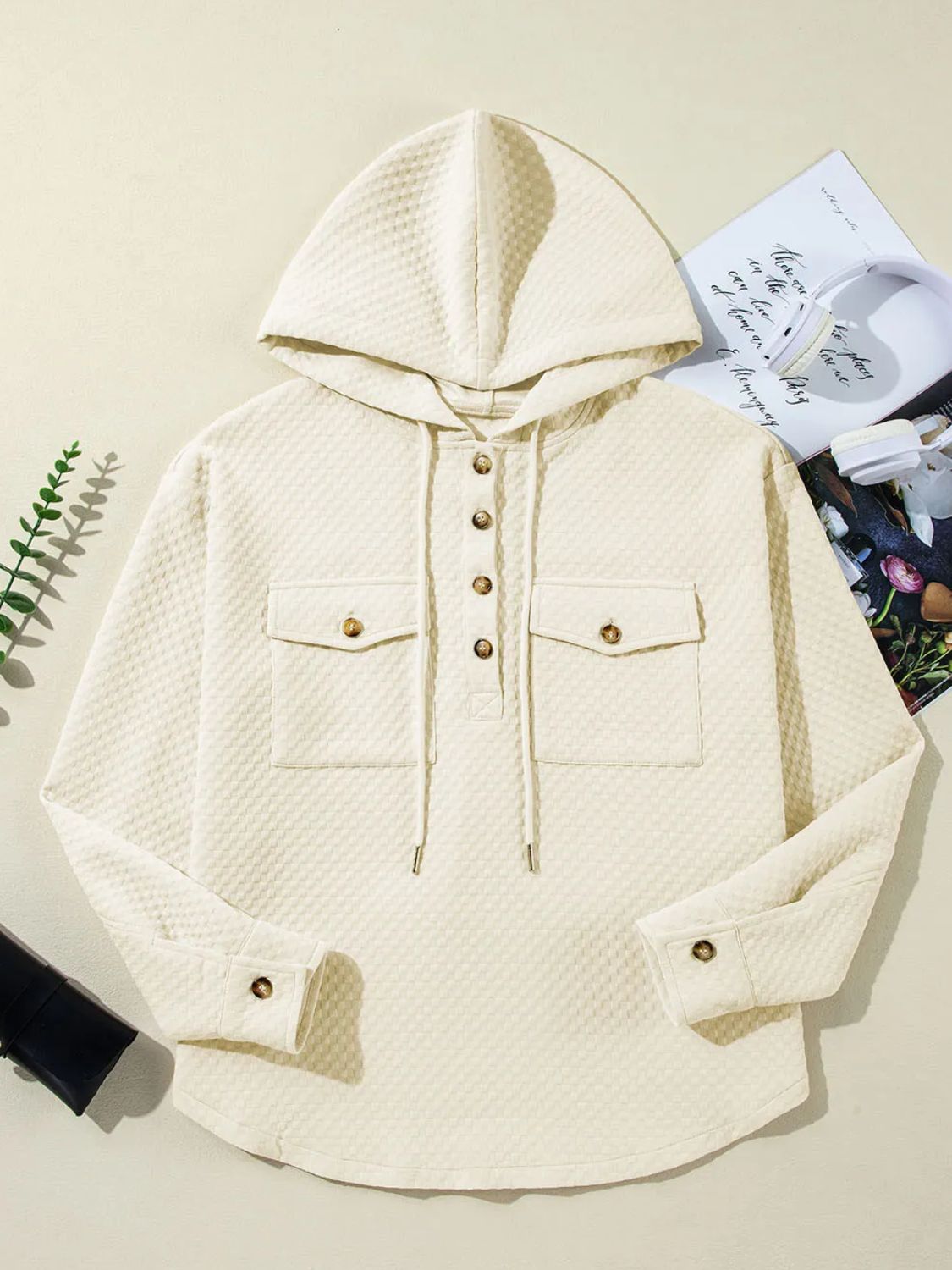 Paulina | Hooded sweater with drawstring and half-length button
