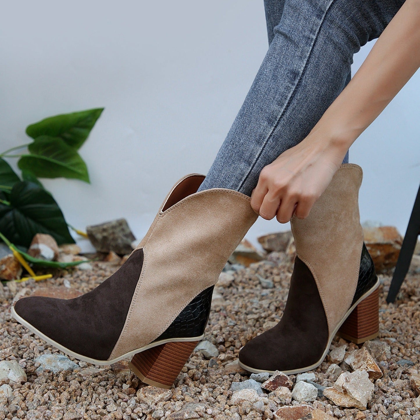 Jenny | Durable orthopedic boots